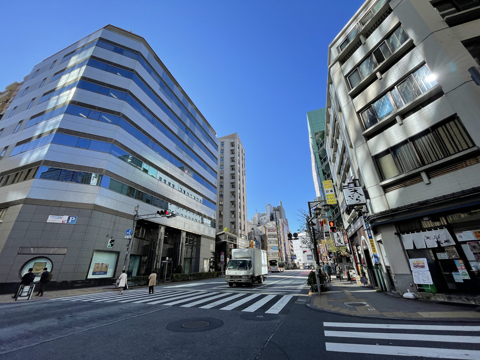 NBF池袋シティビル前面の通り