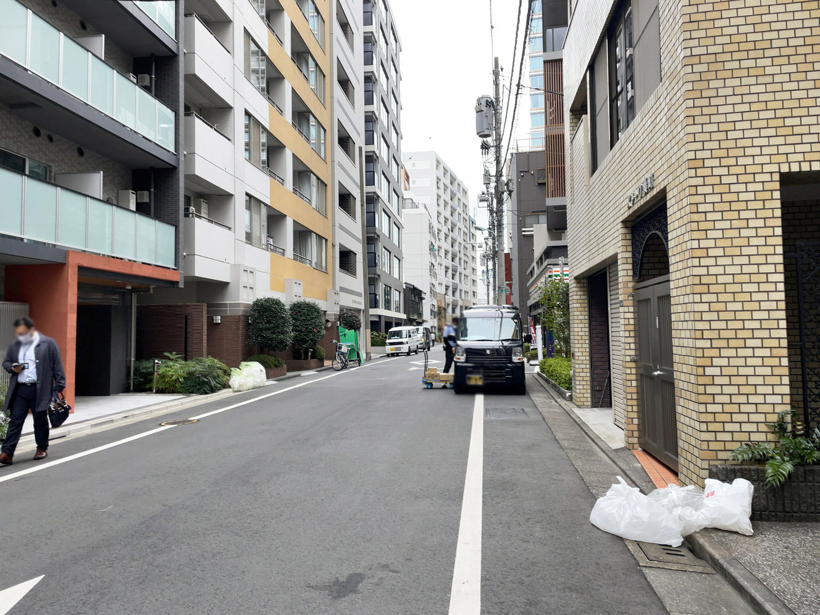 ライオンズマンション鉄砲洲第2前面の通り