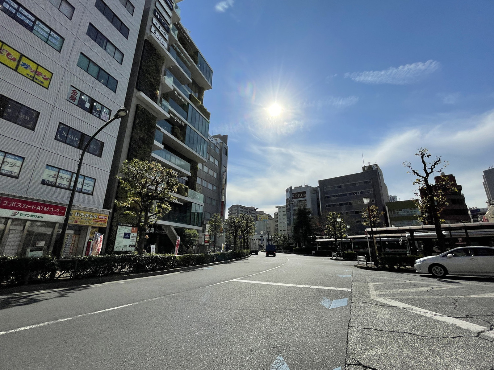 MSビル前面の通り