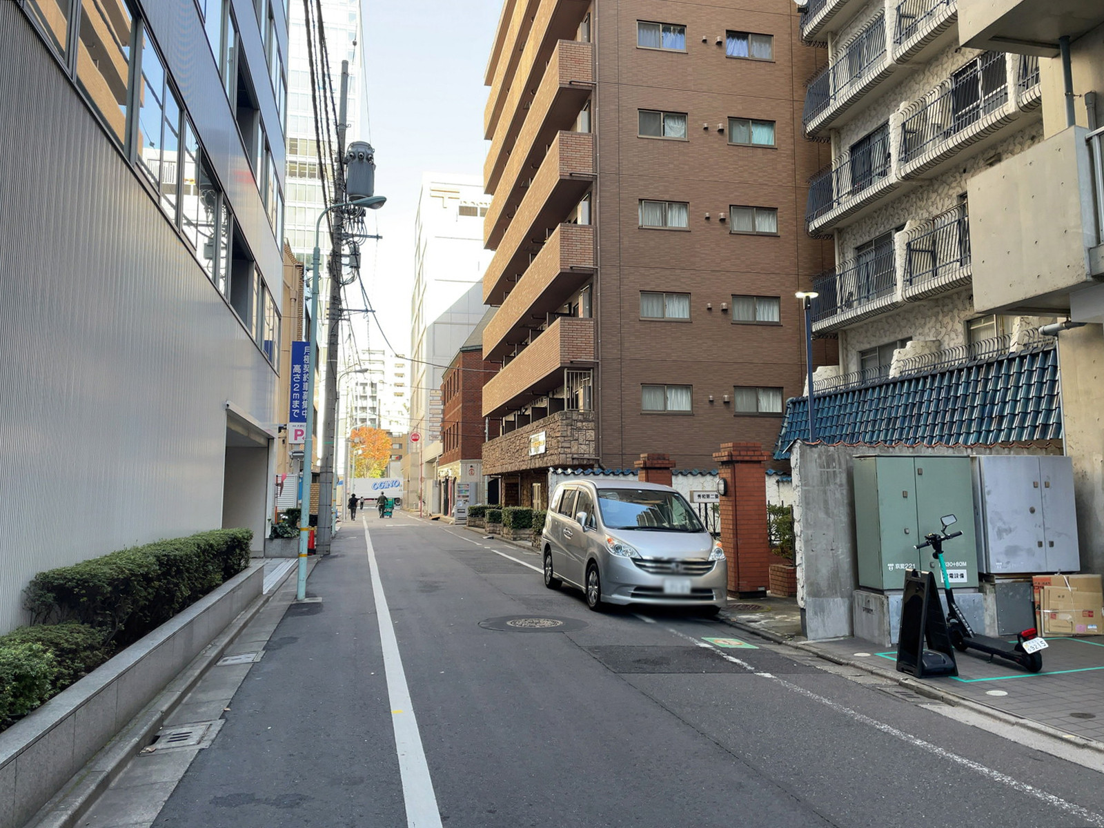 アクアビル前面の通り
