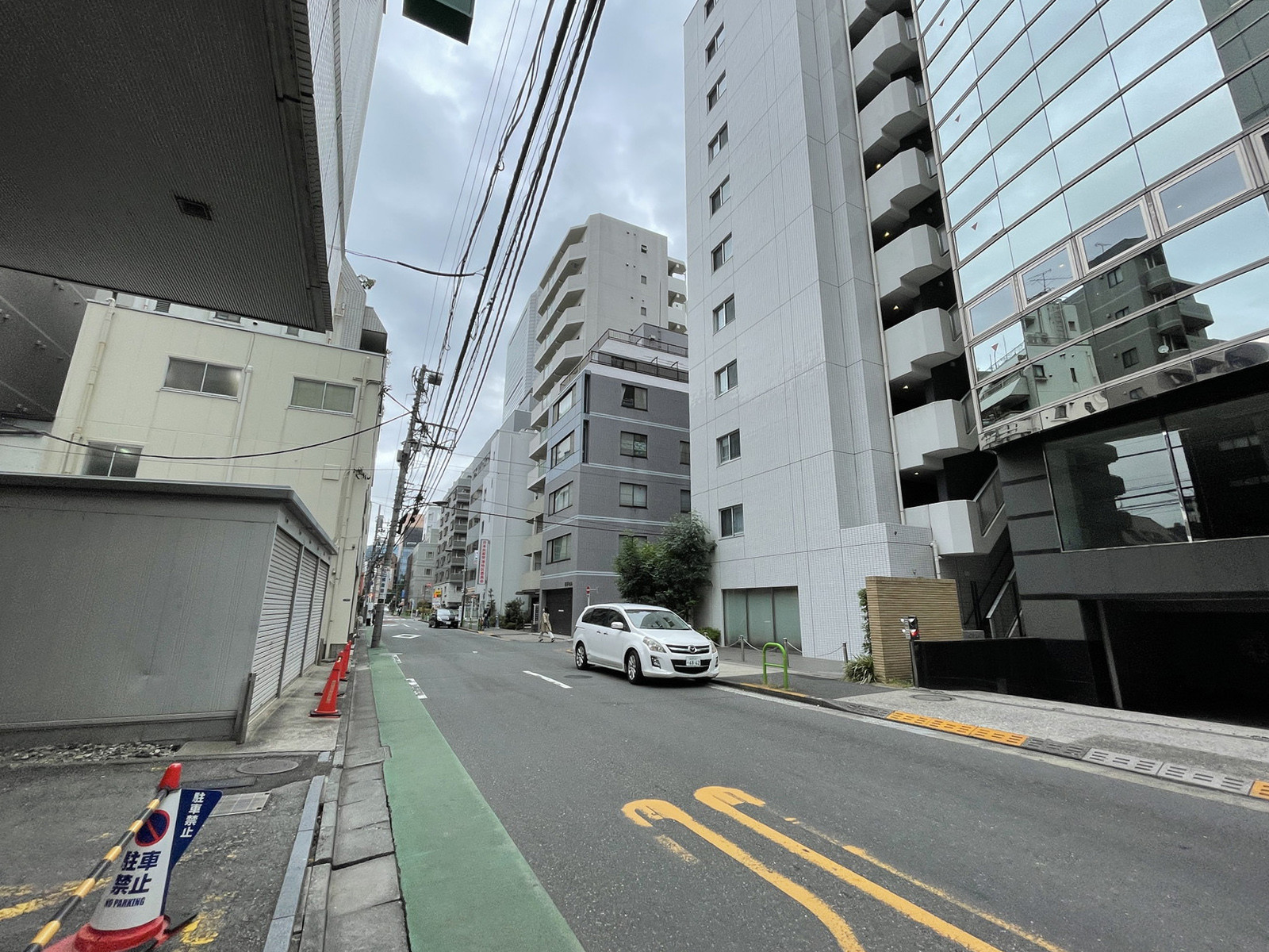 SC芝ビル前面の通り