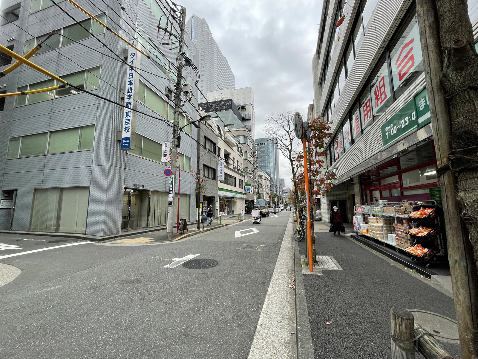 VORT三田前面の通り