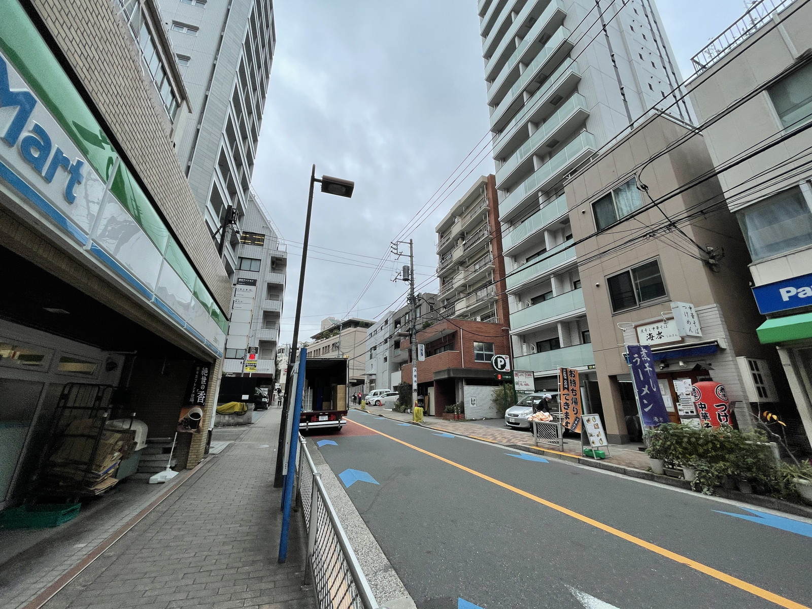 周辺は落ち着いたエリア
