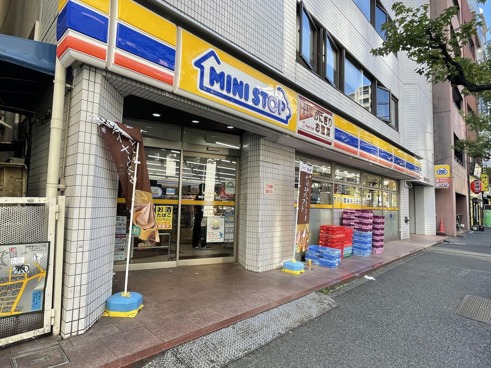 付近のミニストップ神田神保町1丁目店