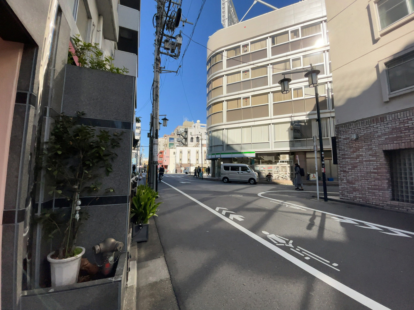 EDIH富ヶ谷前面の通り