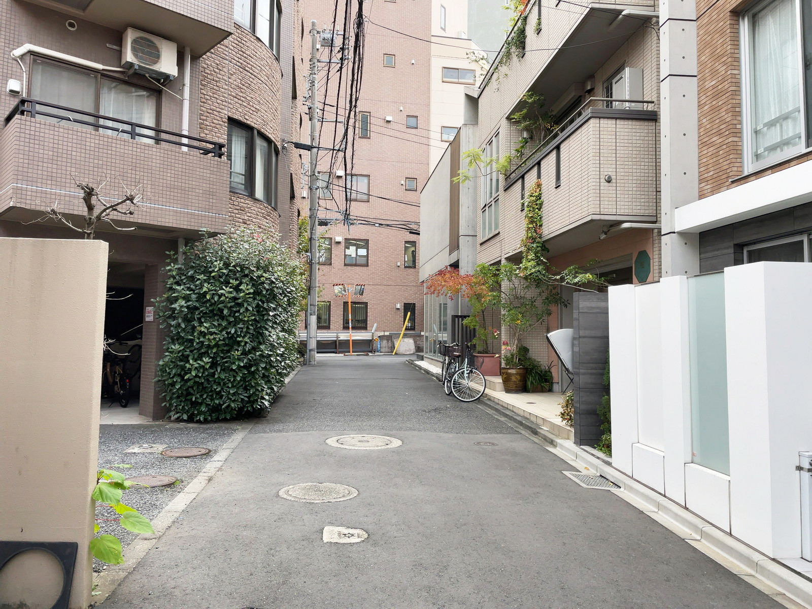 YKB舟町ビル前面の通り