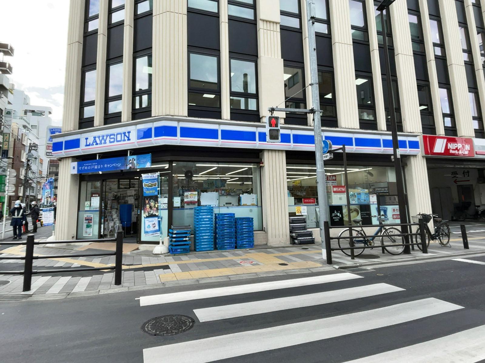 徒歩3分のローソン 四谷一丁目店