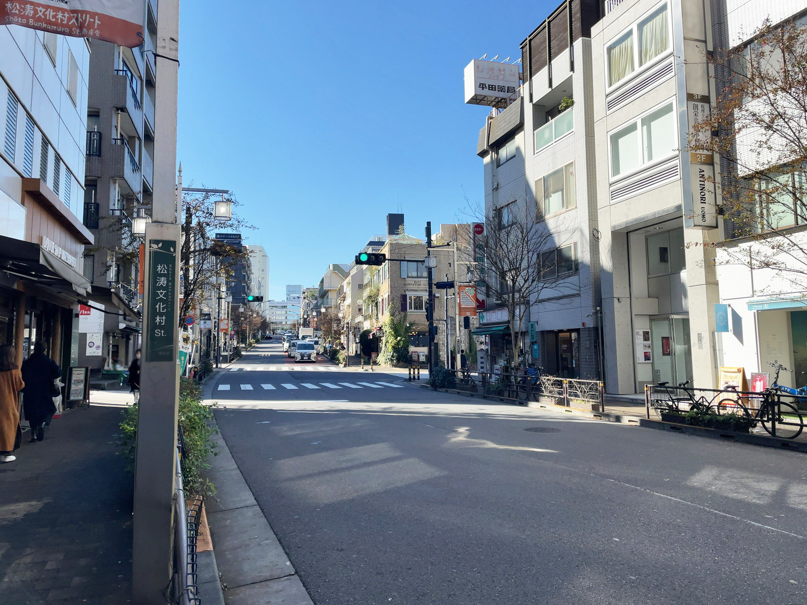 LOHAS SHOTO前面の松涛文化村ストリート