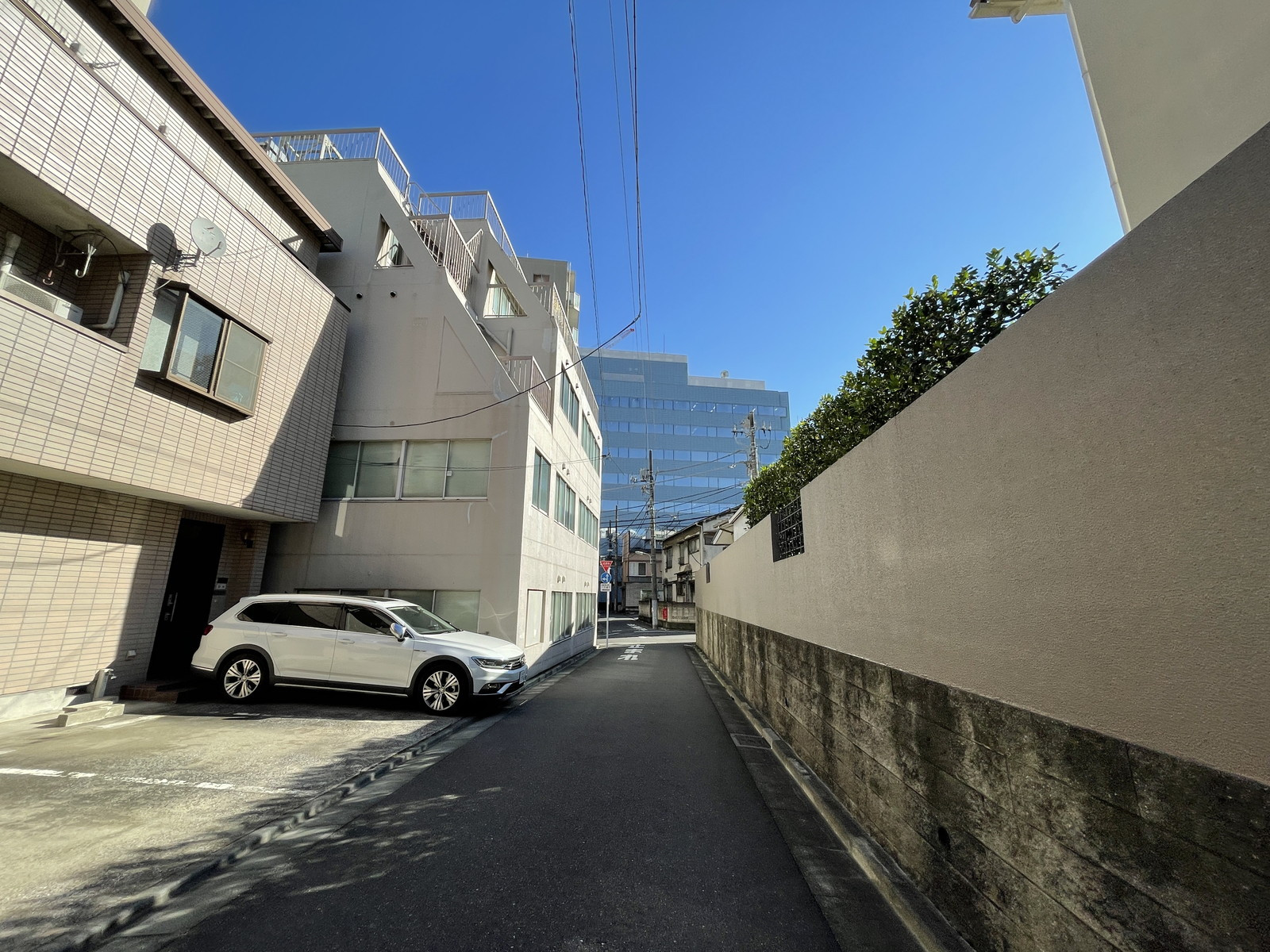 周辺は落ち着いたエリア