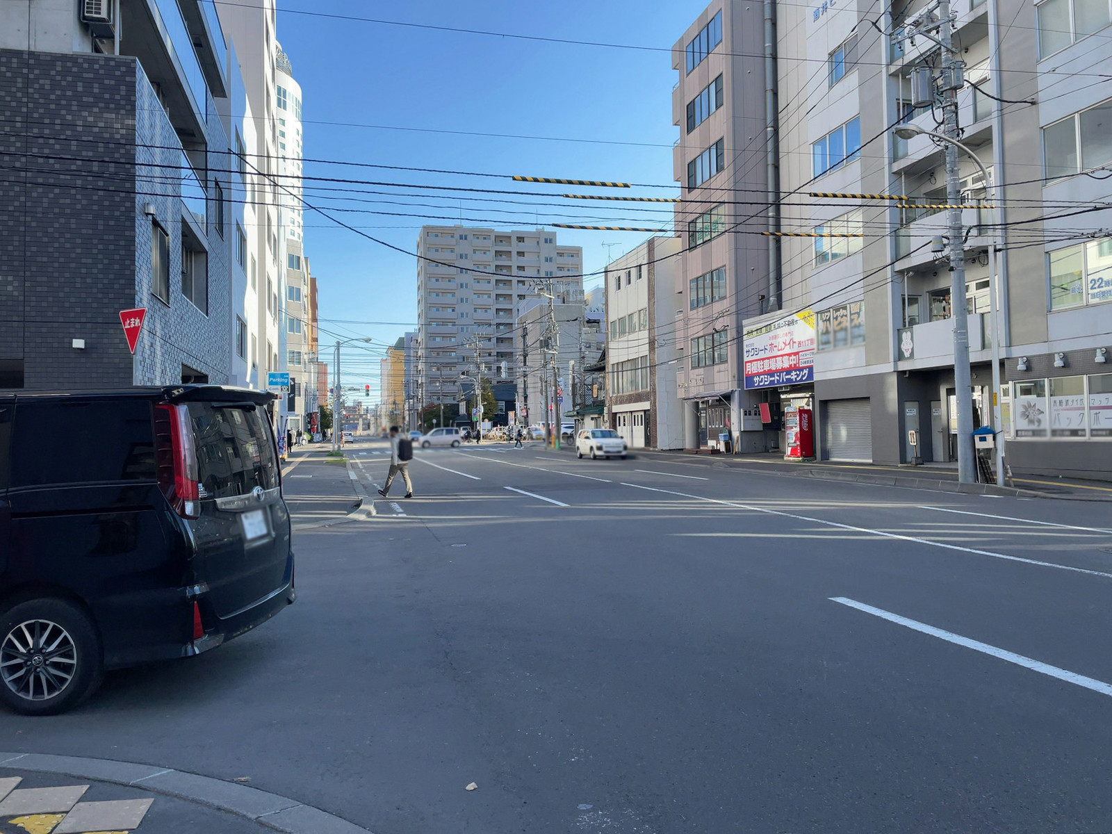大通パークビル前面の通り