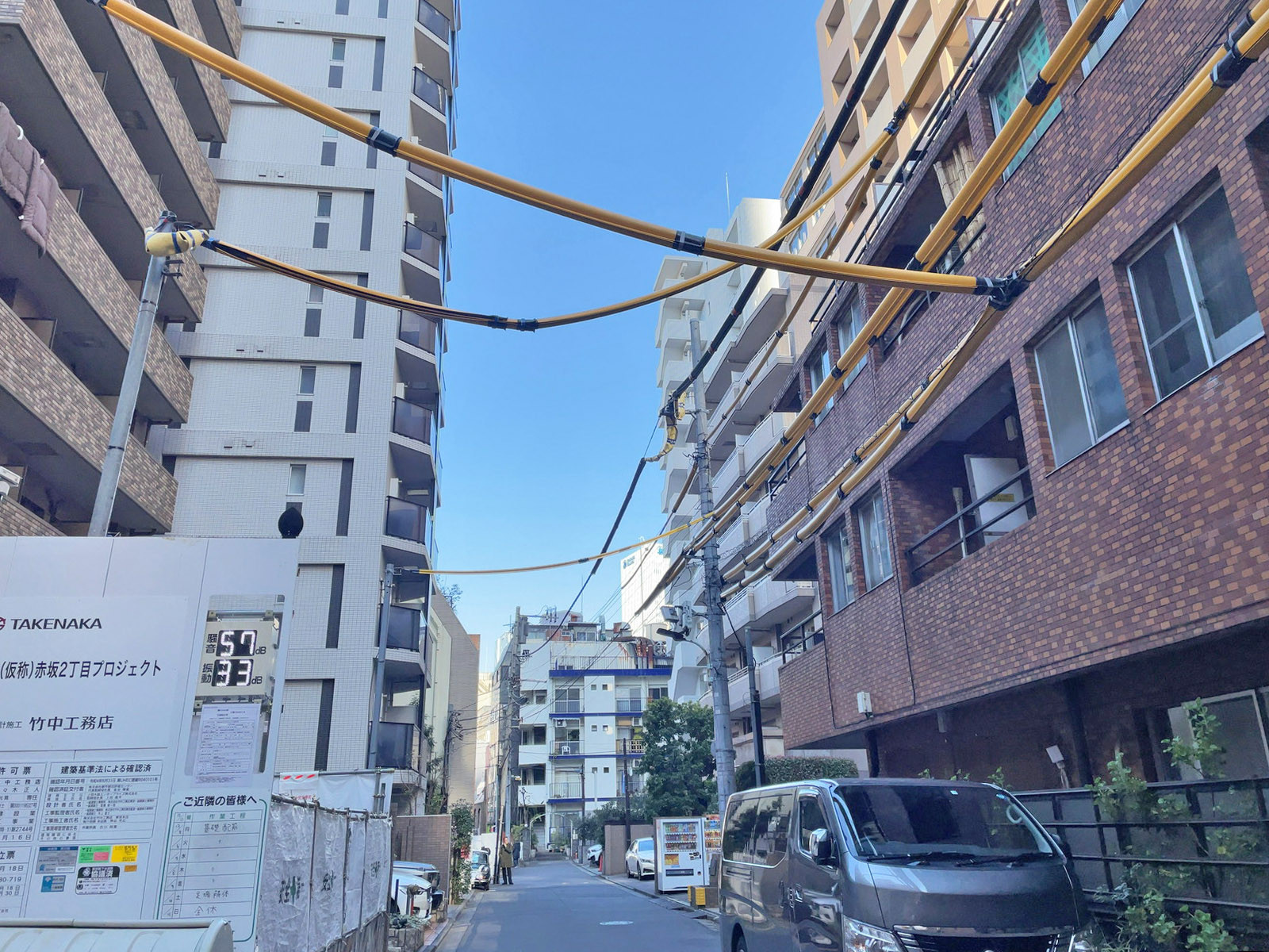 周辺は住宅街