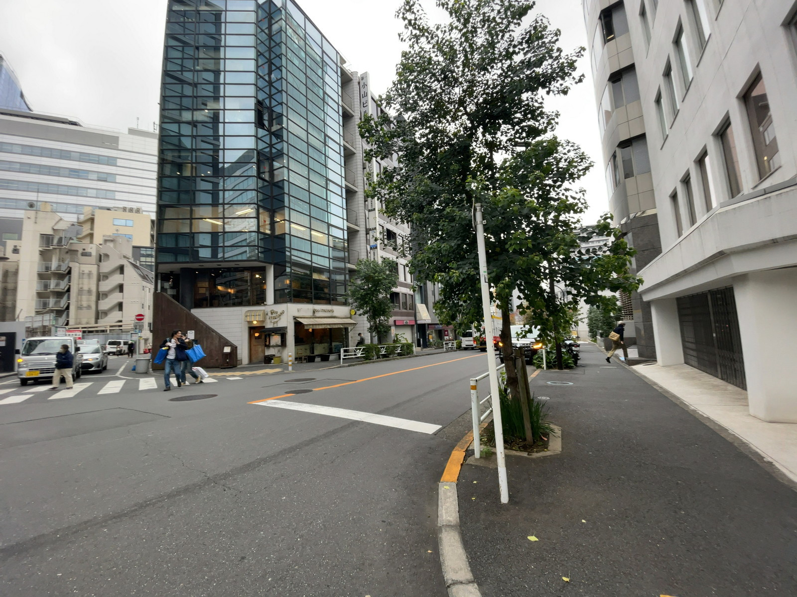 渋谷董友ビルannex前面の美竹通り