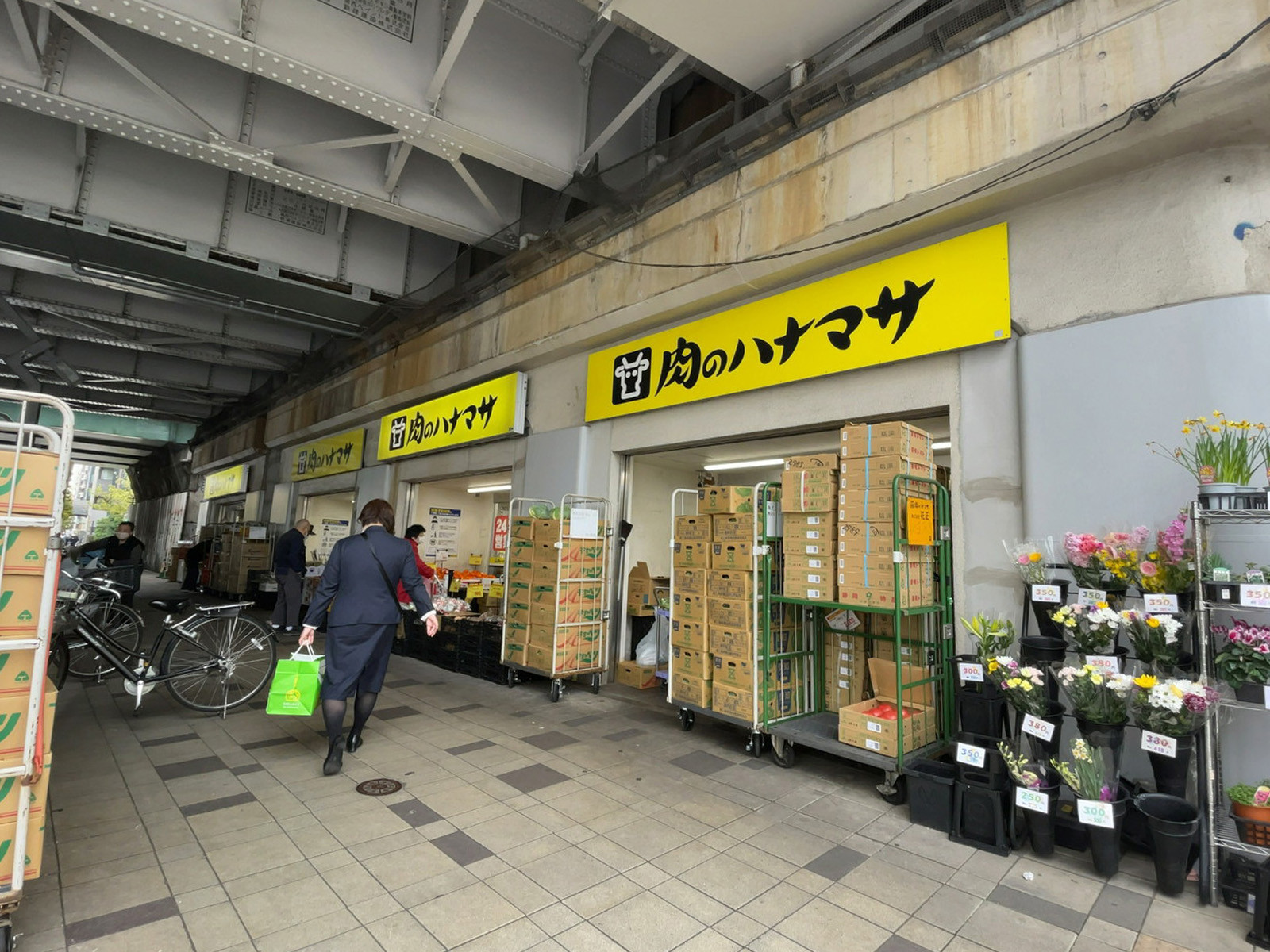 徒歩3分の肉のハナマサ 秋葉原店