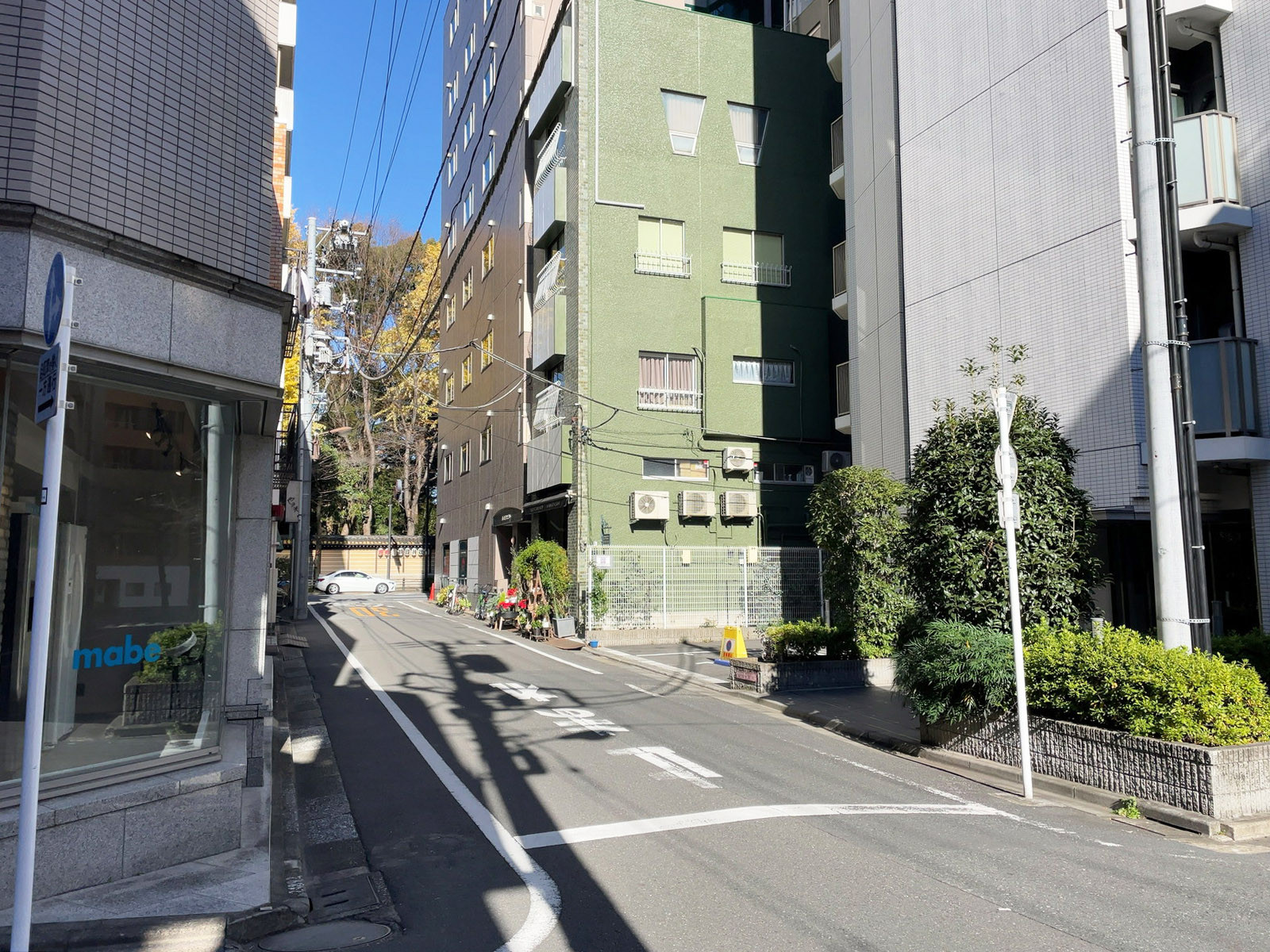 FG KUDAN CITY PLAZA前面の通り