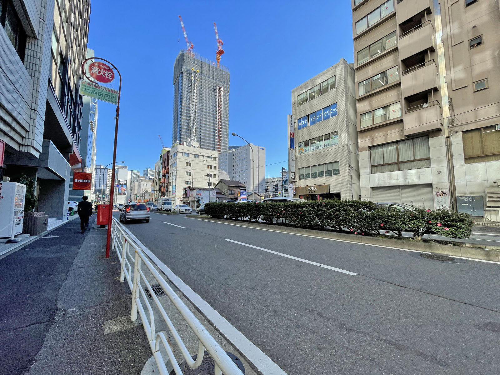 第1安田ビル前面の通り