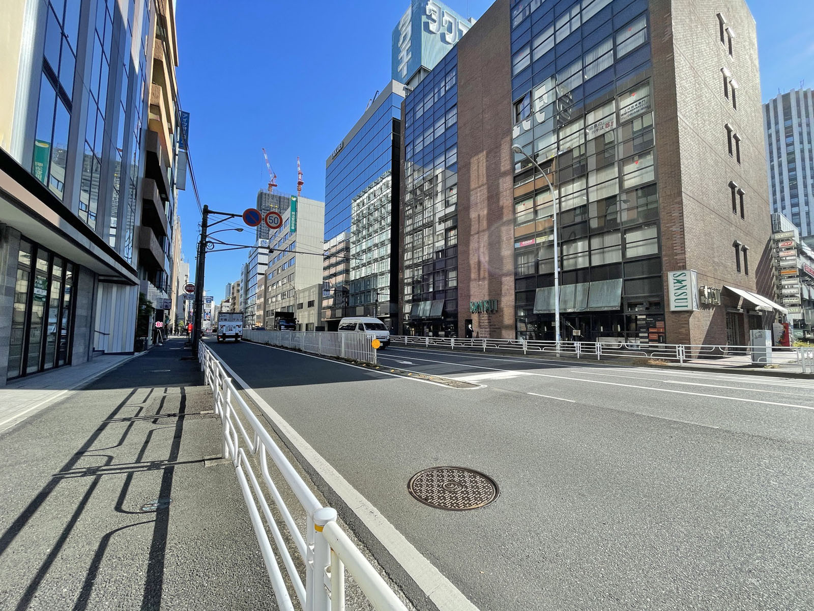 CRANE CORNER前面の通り