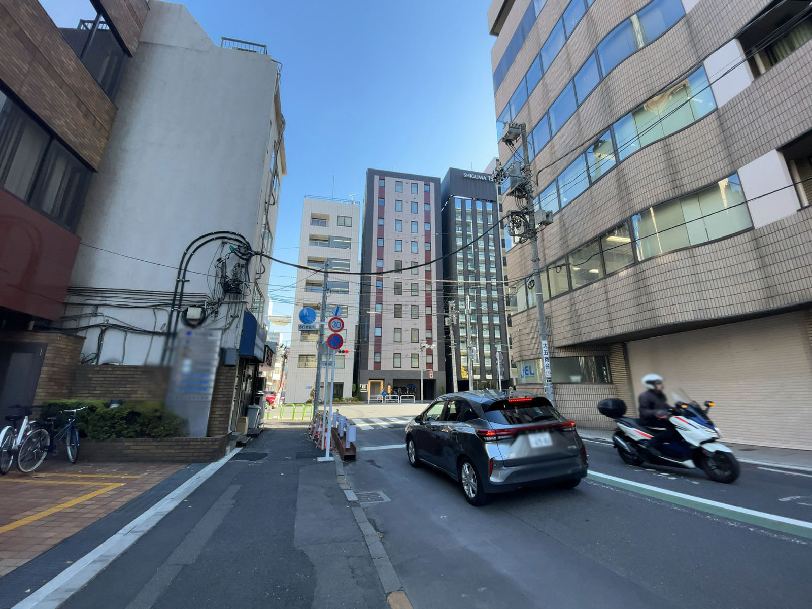 今川ビル前面の通り