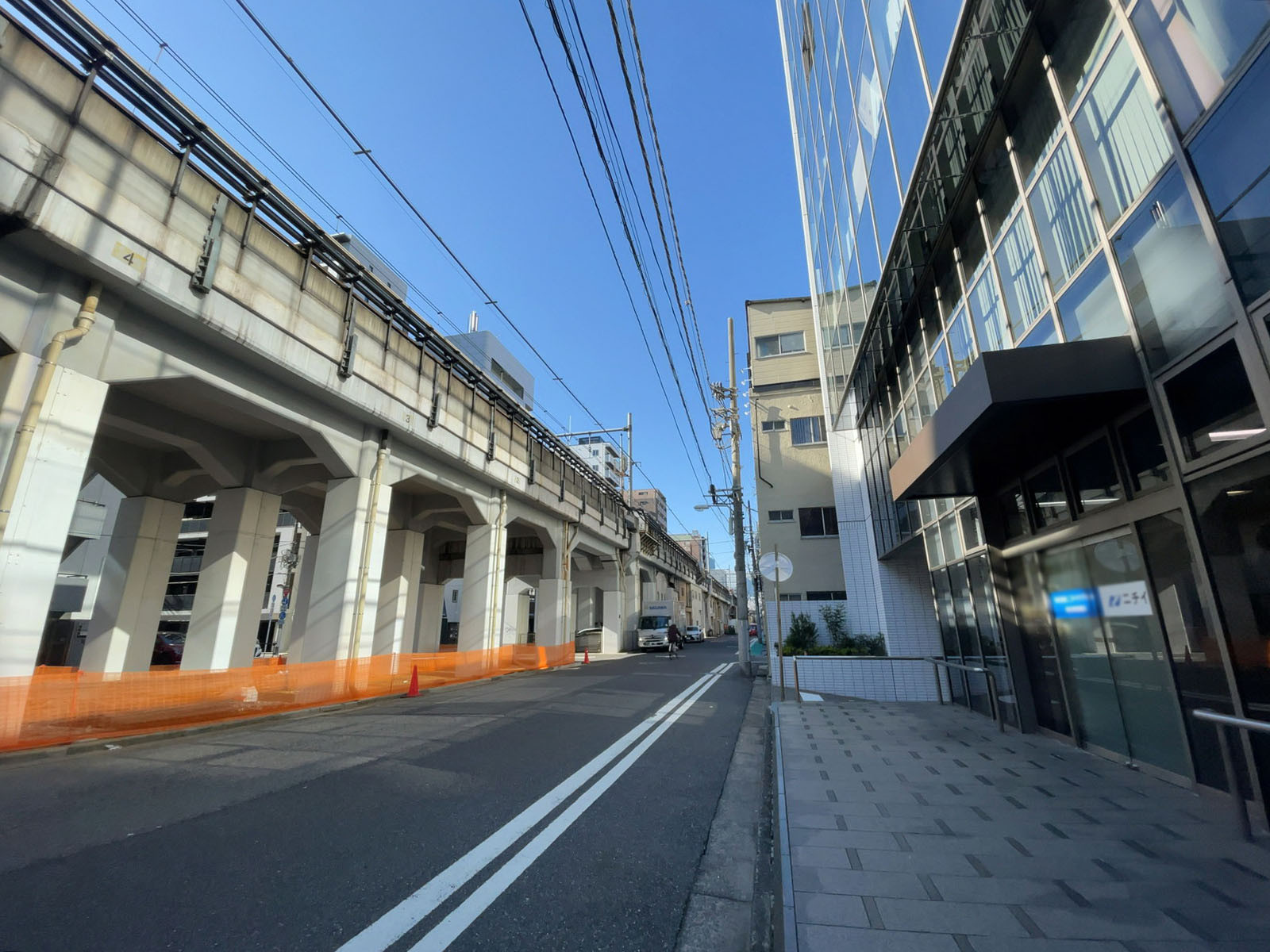 D'sVARIE浅草橋ビル前面の通り