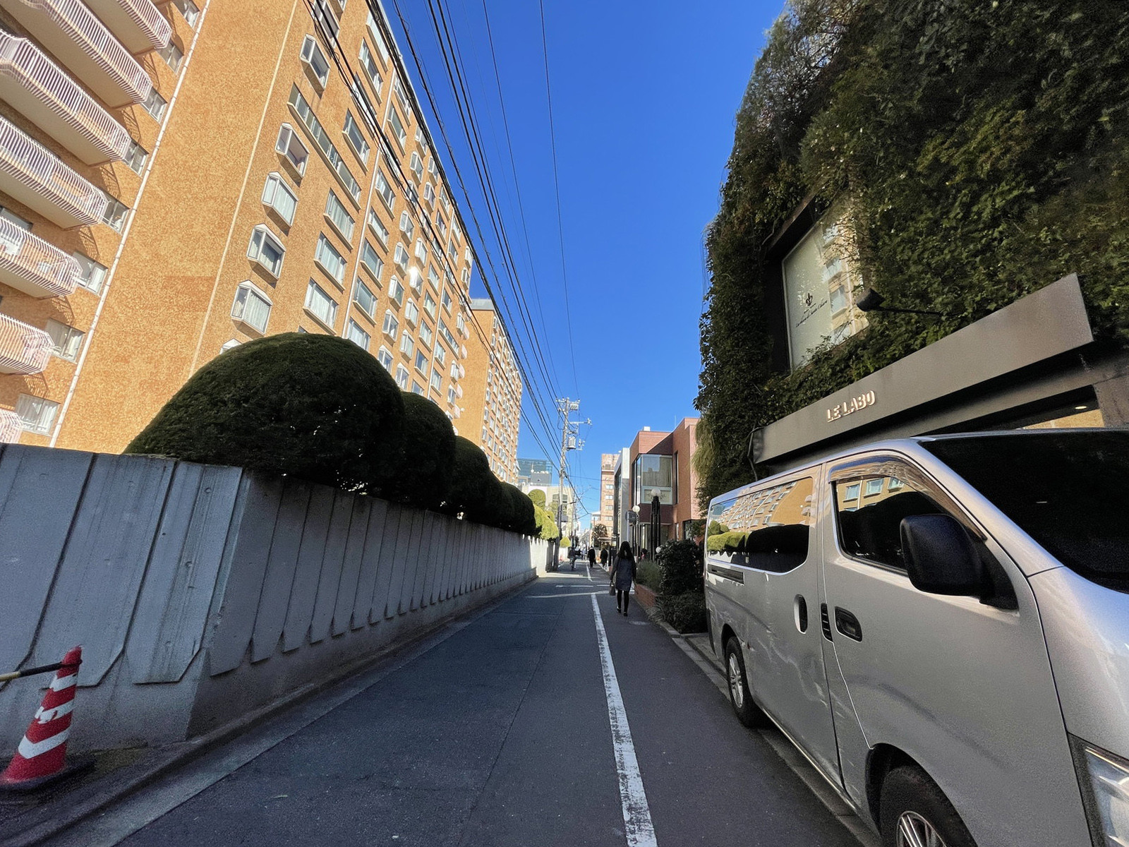 T-Place南青山ビル前面の通り