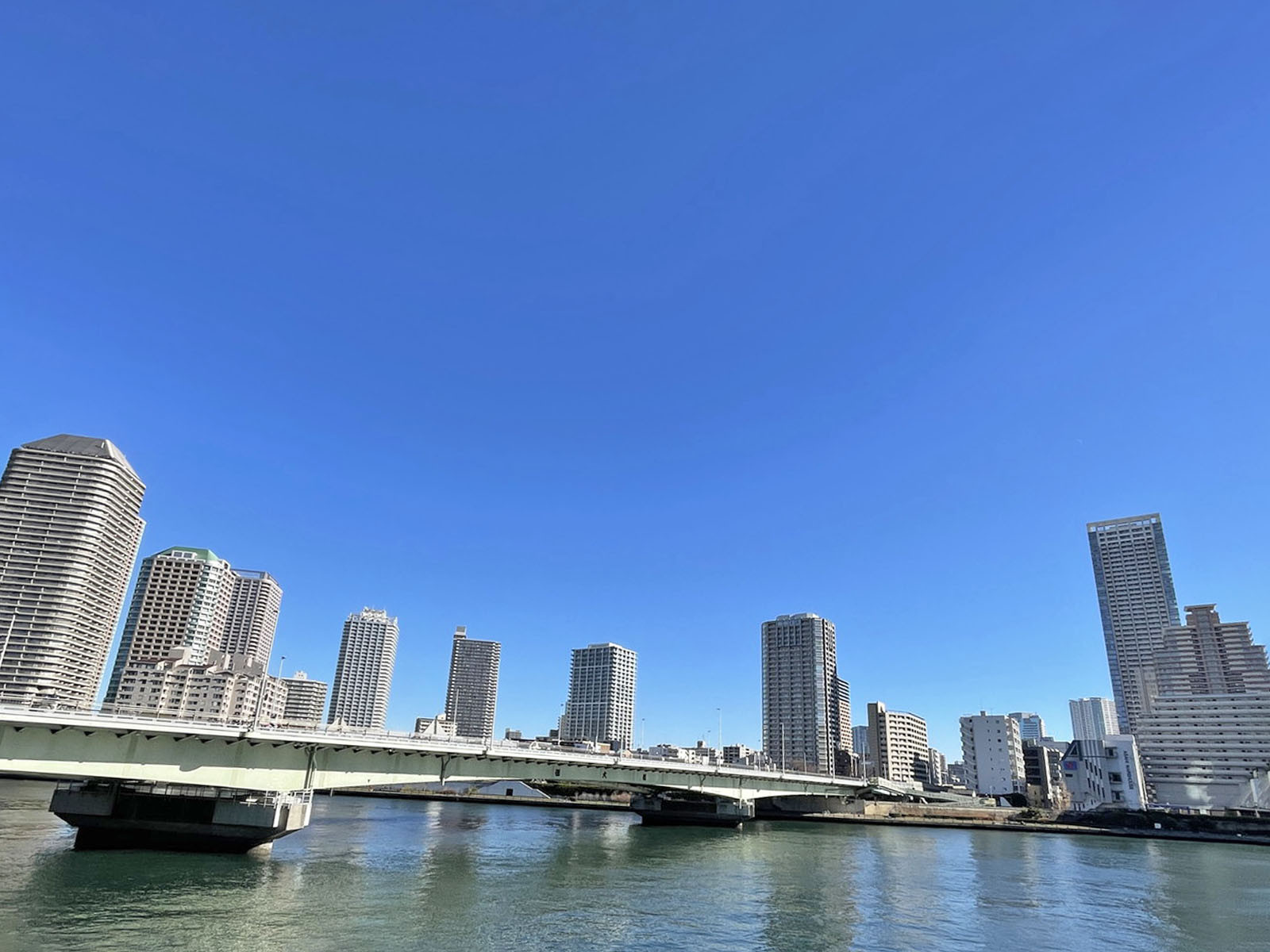 近くの隅田川