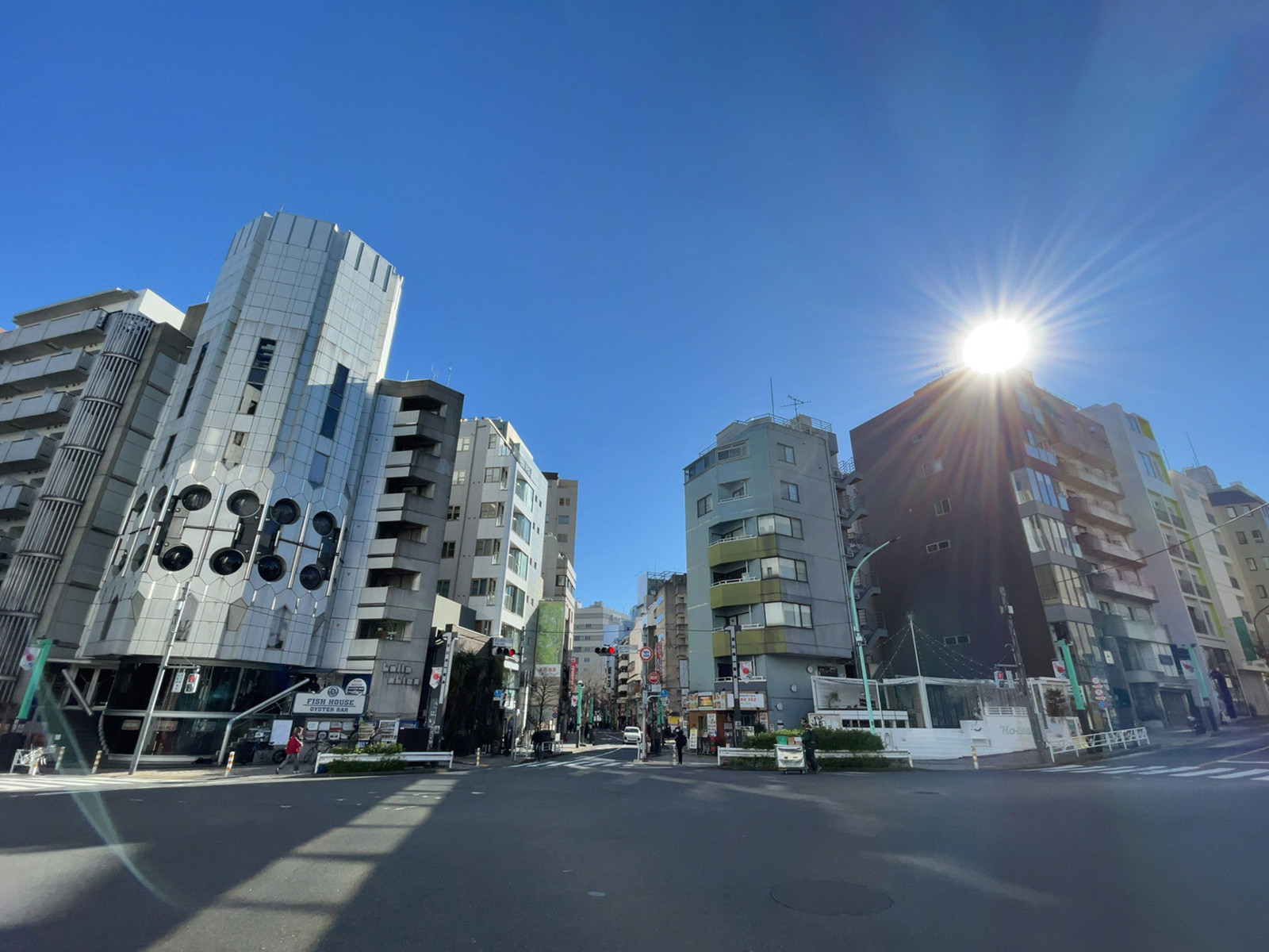 至近の恵比寿西一丁目交差点