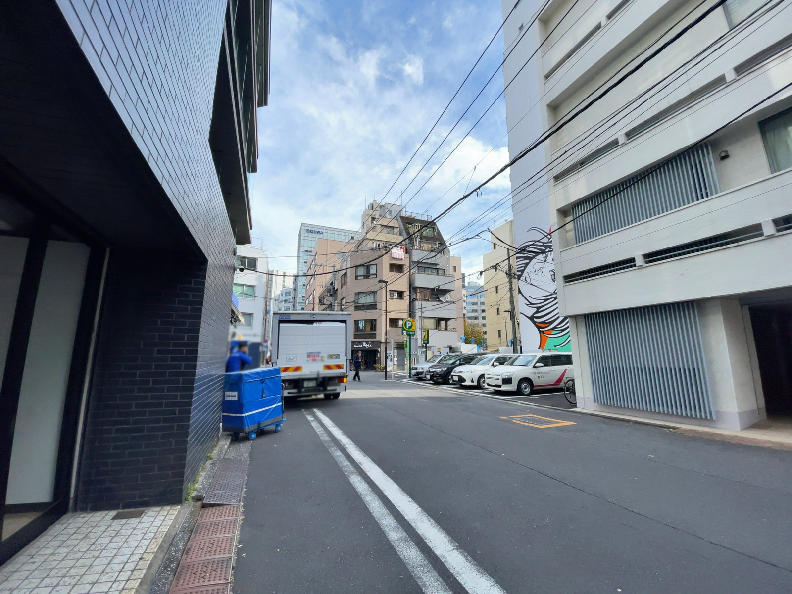 木村ビル前面の通り