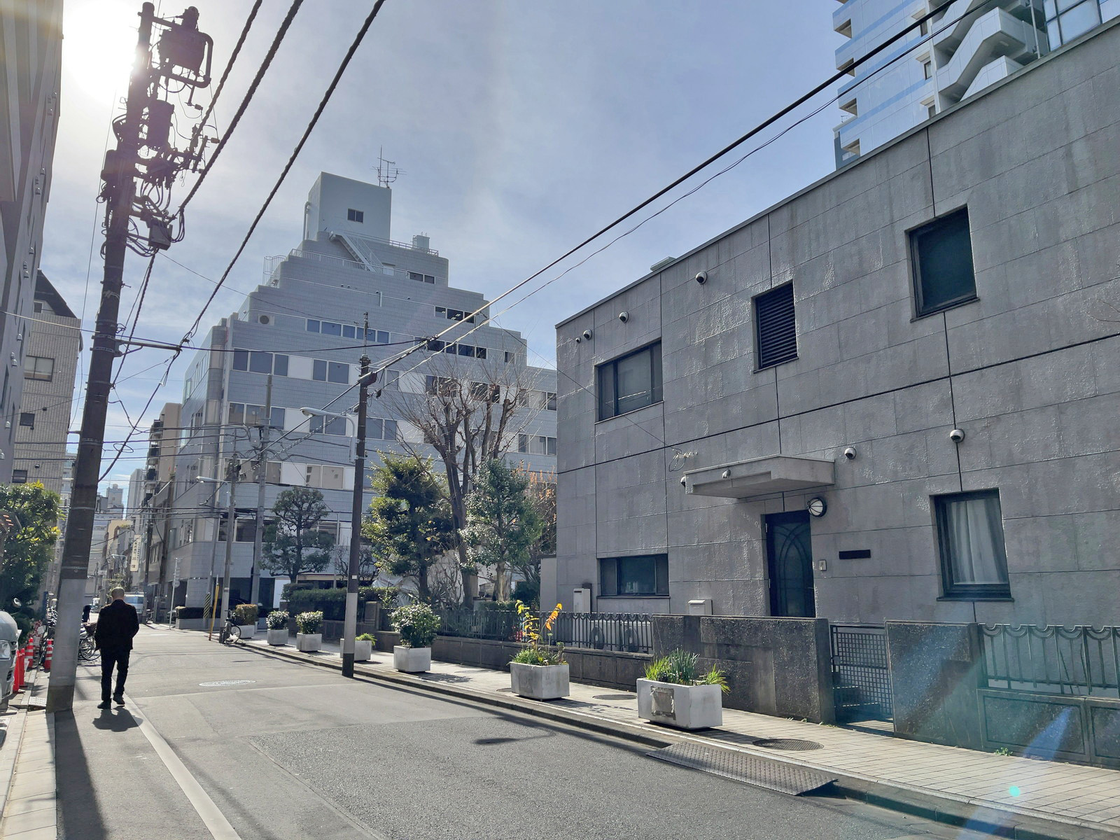 SEIWA EAST FACE前面通り