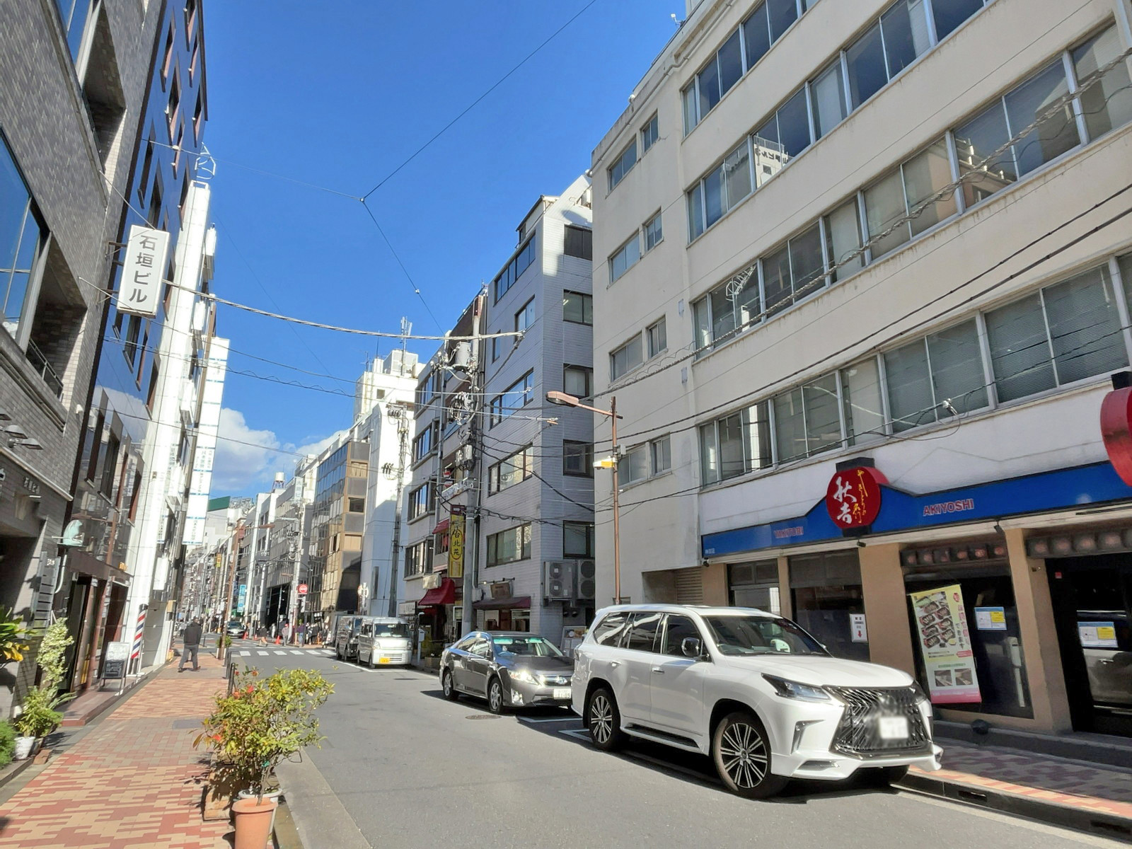 伊田ビル前面通り