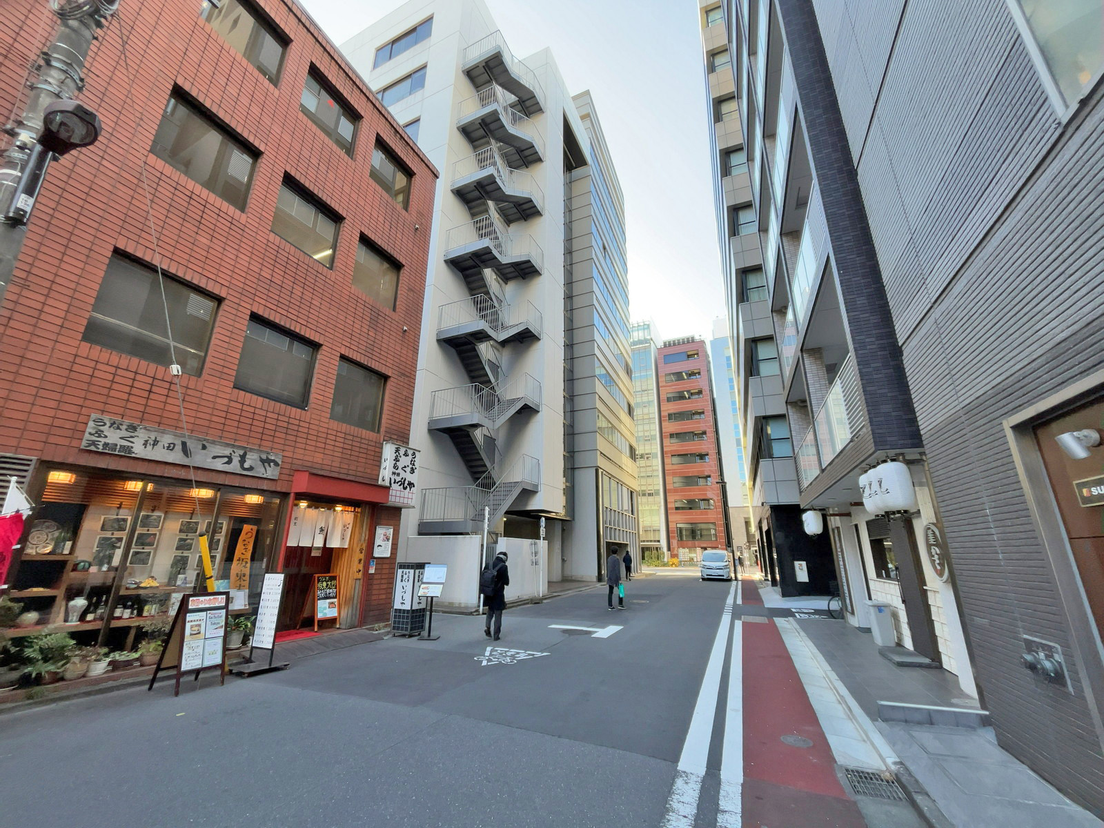 山田ビル前面通り