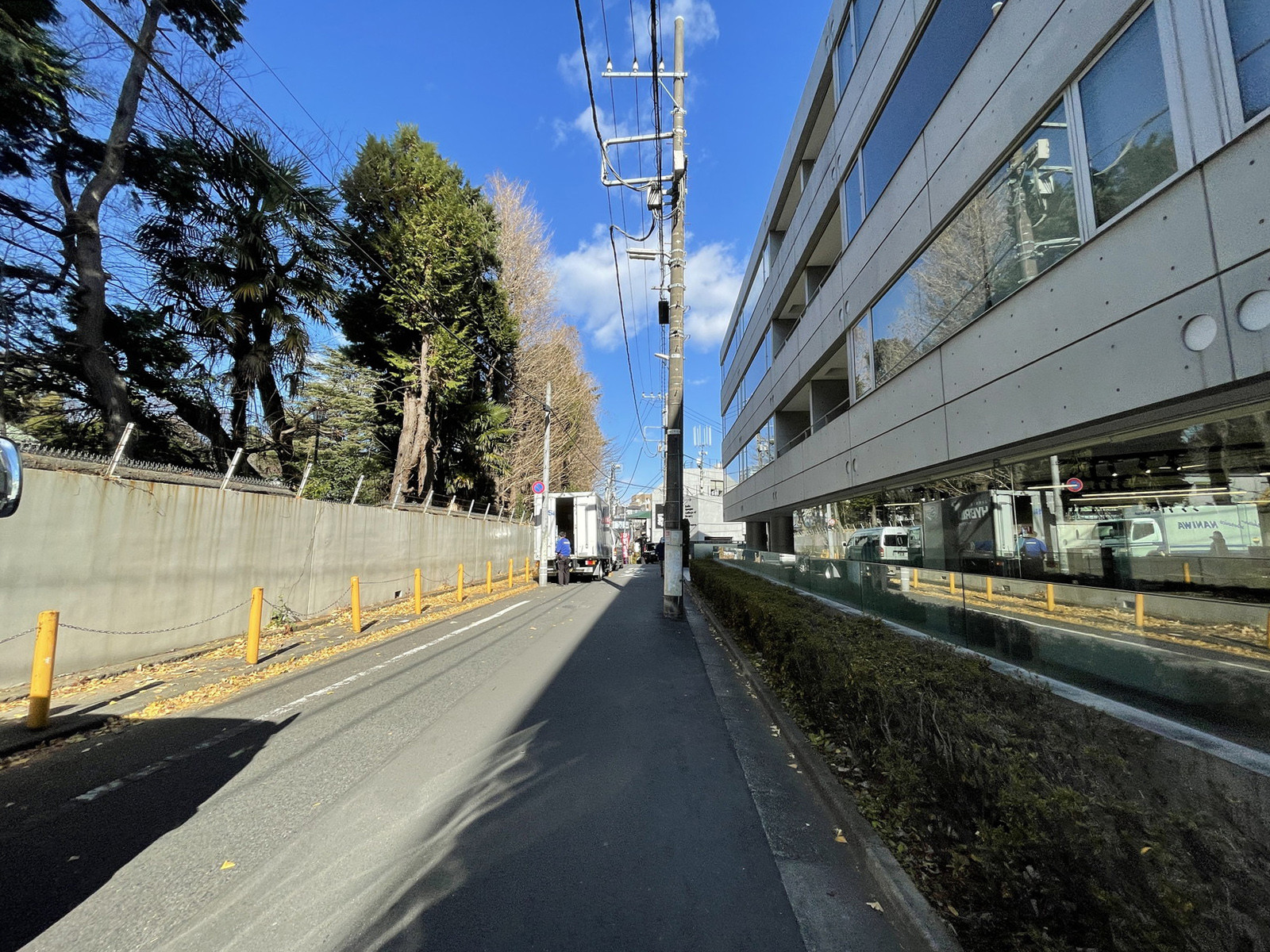 クエストコート原宿前面の通り