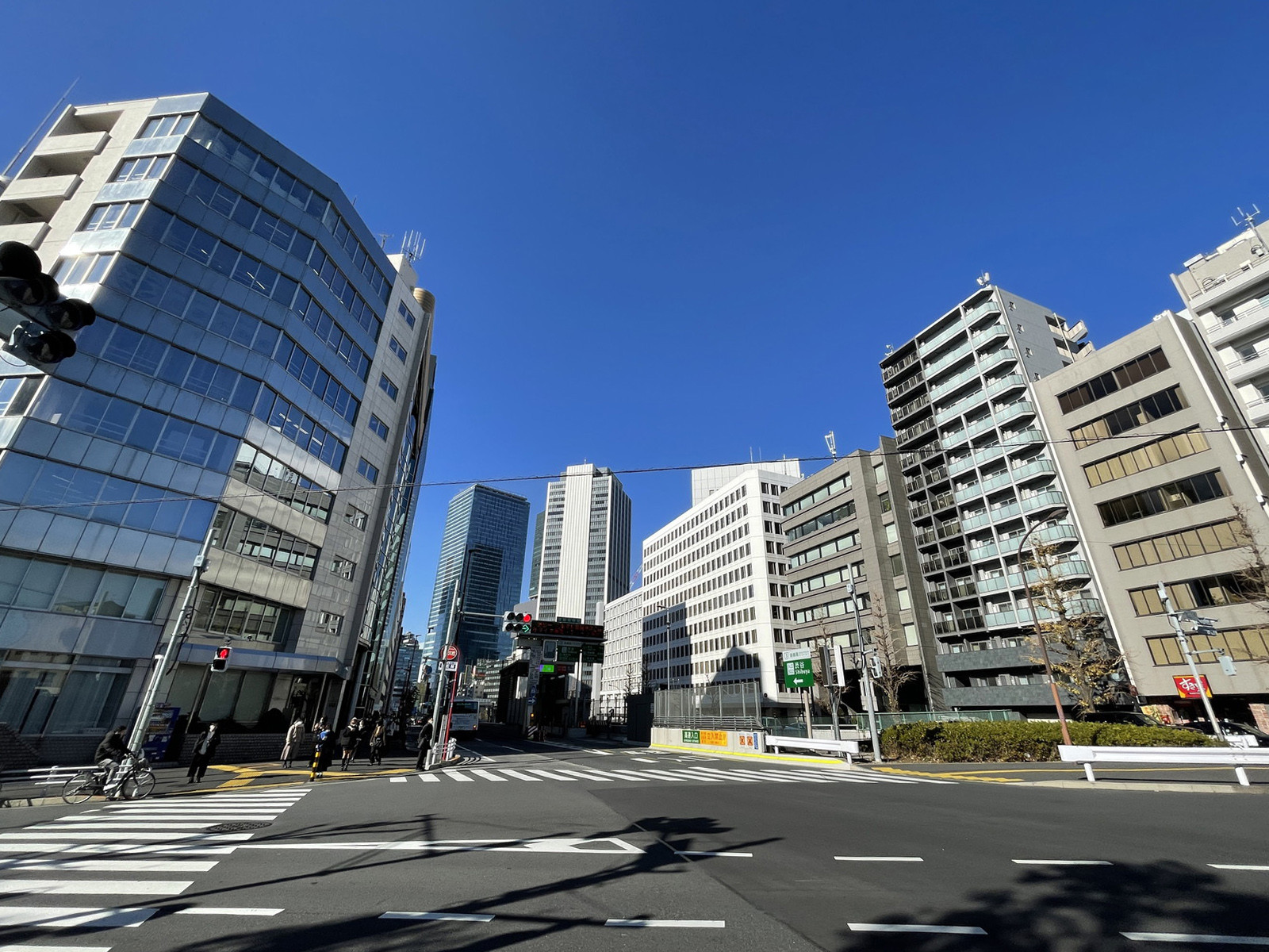 TMSビル前面の通り