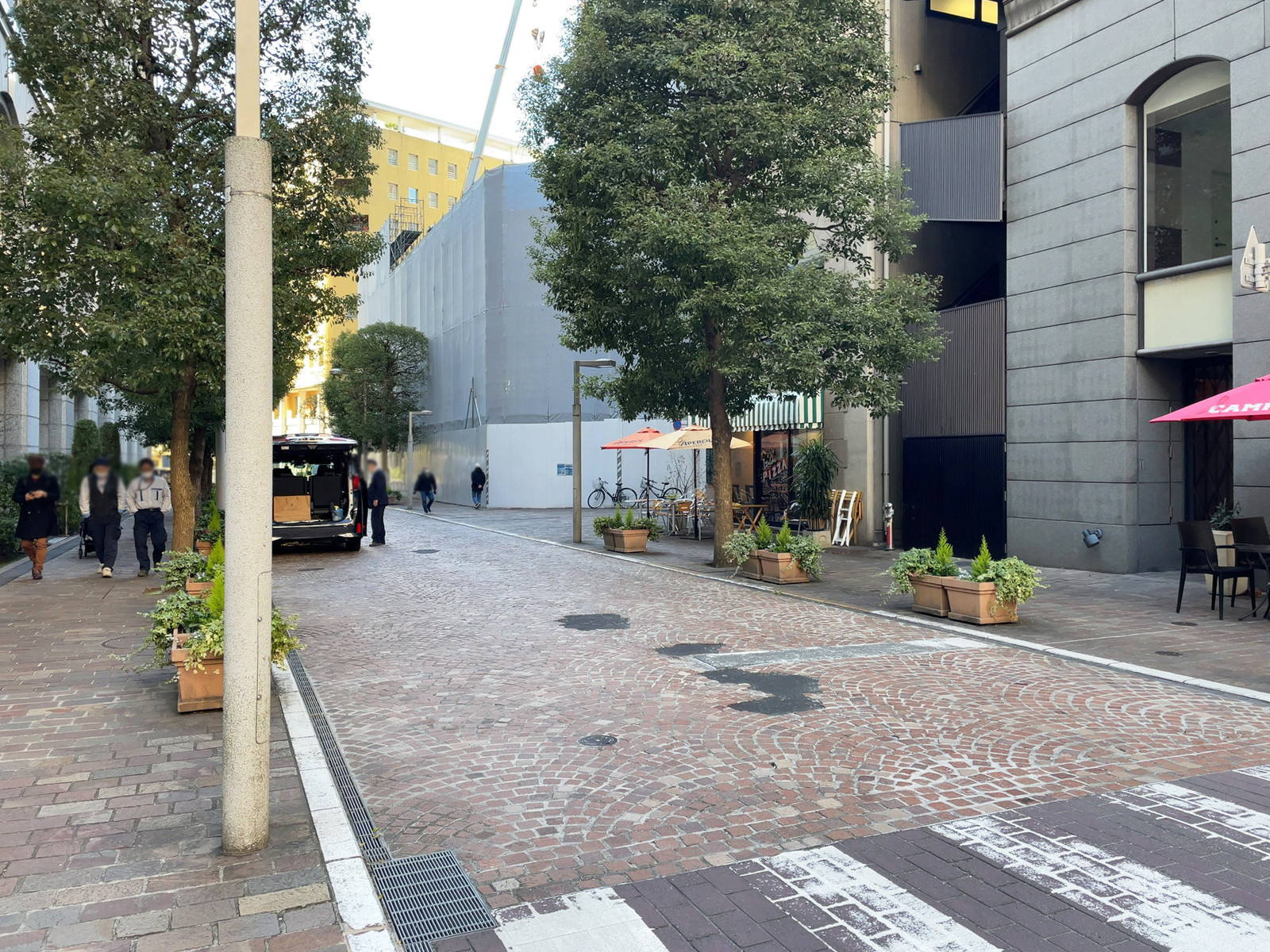 NBFコモディオ汐留前面の通り