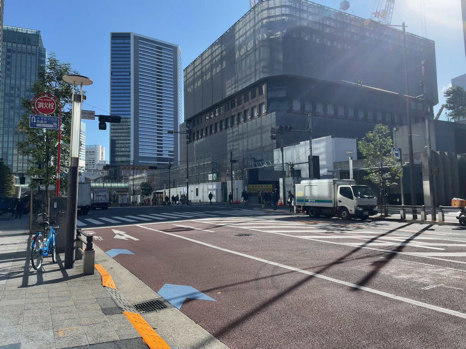 FA小林ビル前面の通り