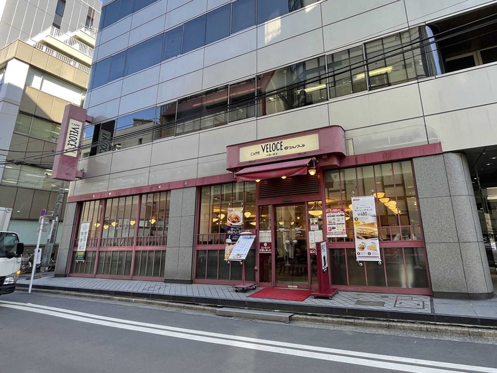 徒歩1分のカフェ・ベローチェ 水道橋店