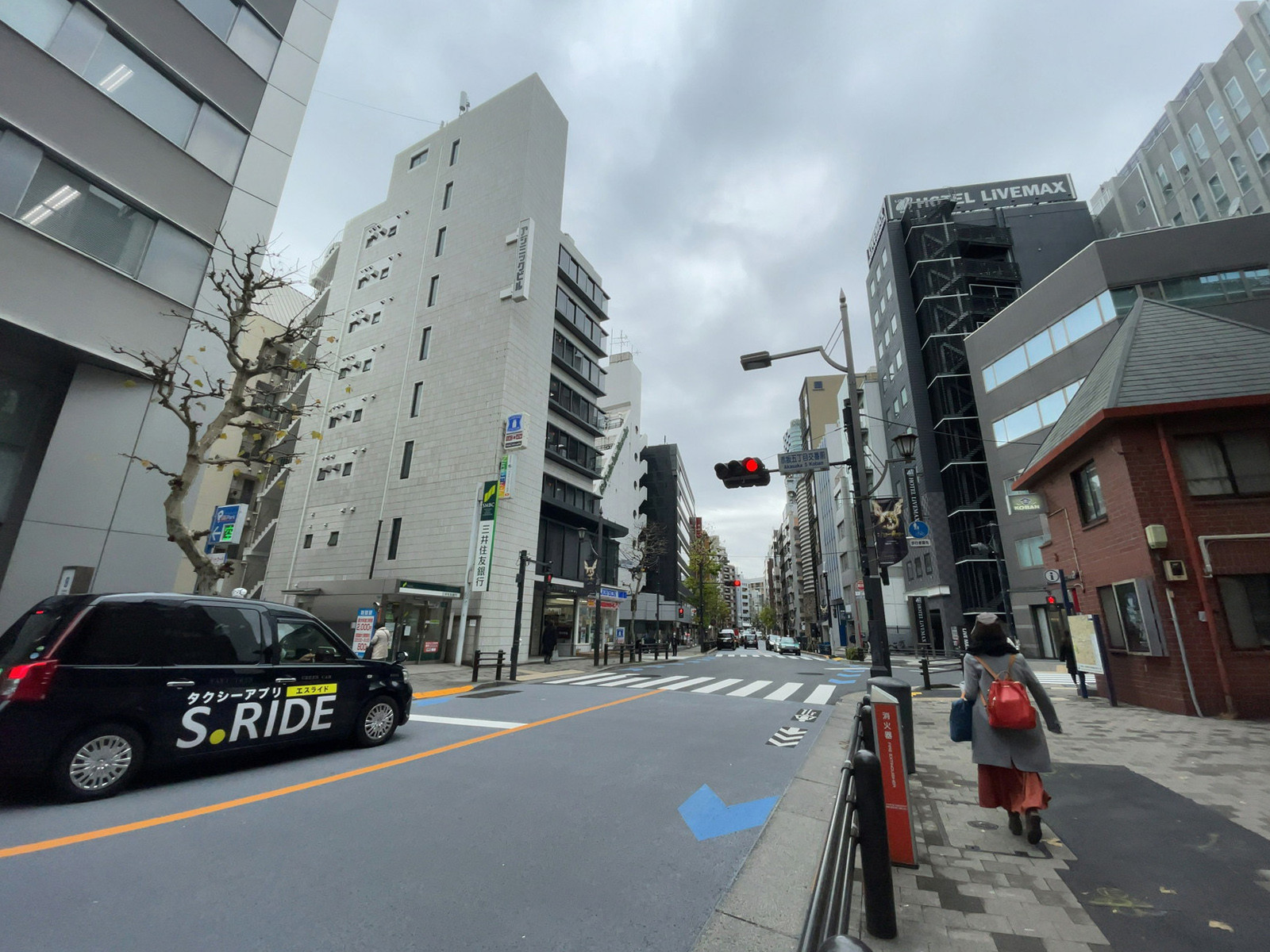 付近の赤坂通り
