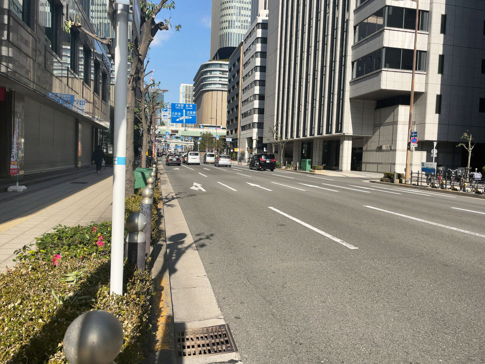 JMFビル肥後橋01前面の通り