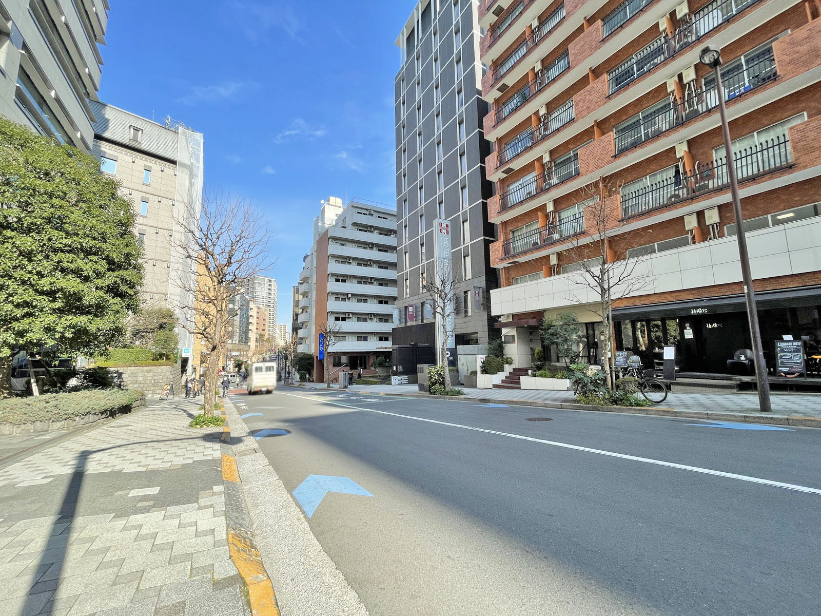 一番町東急ビル前面の通り