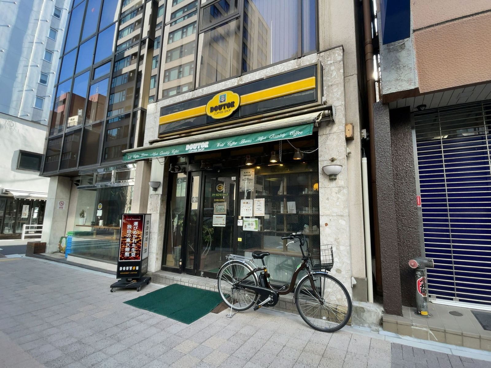 隣のドトールコーヒーショップ 日本橋小舟町店