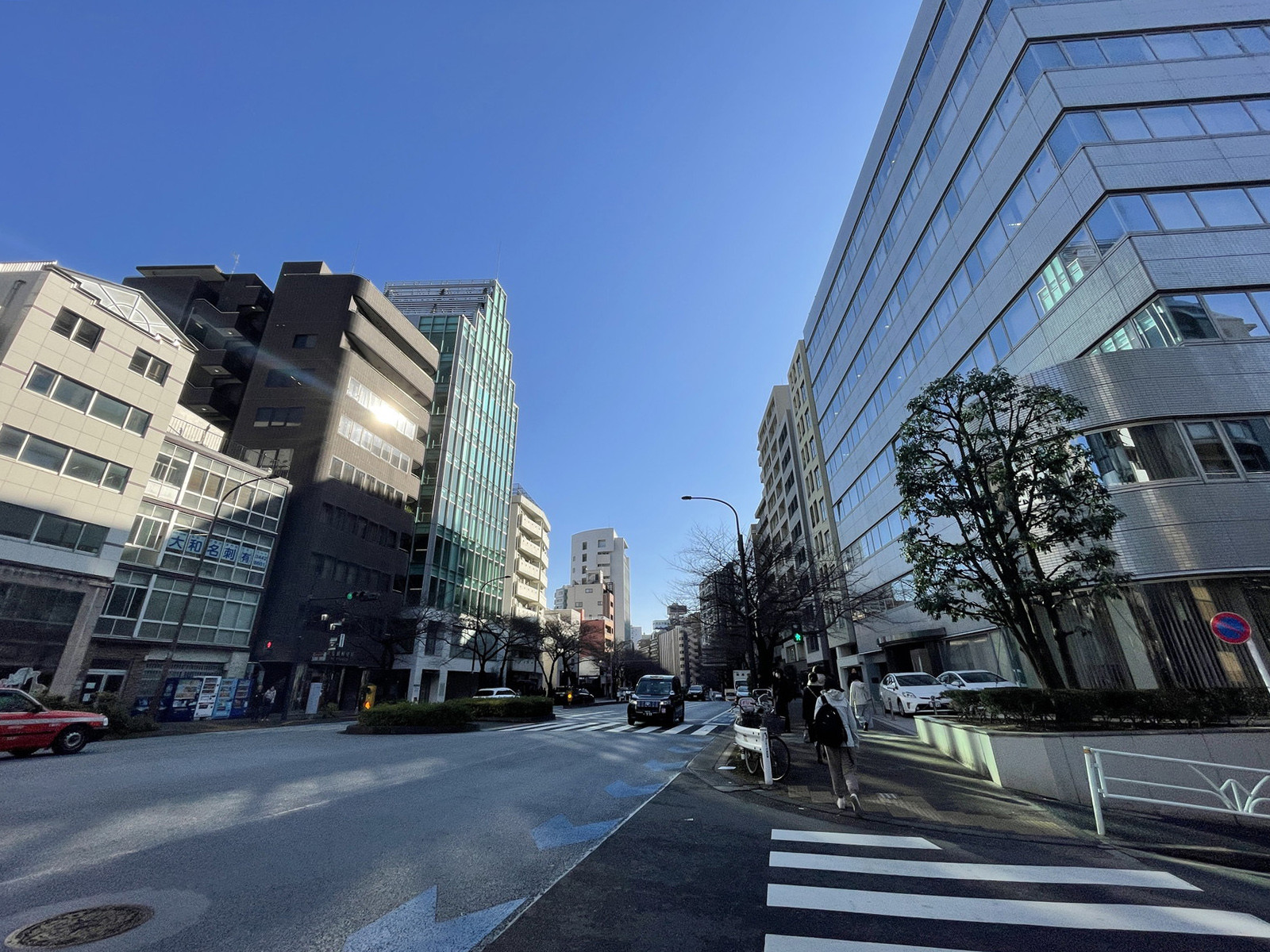 ASAX広尾ビル前面の通り