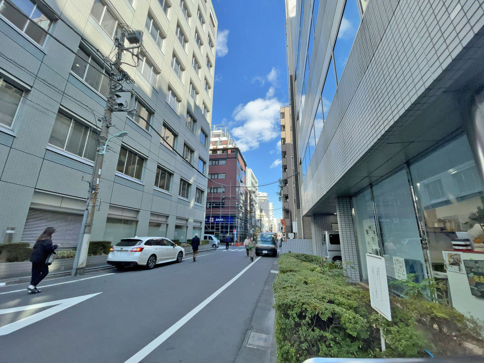 日庄ビル前面の通り