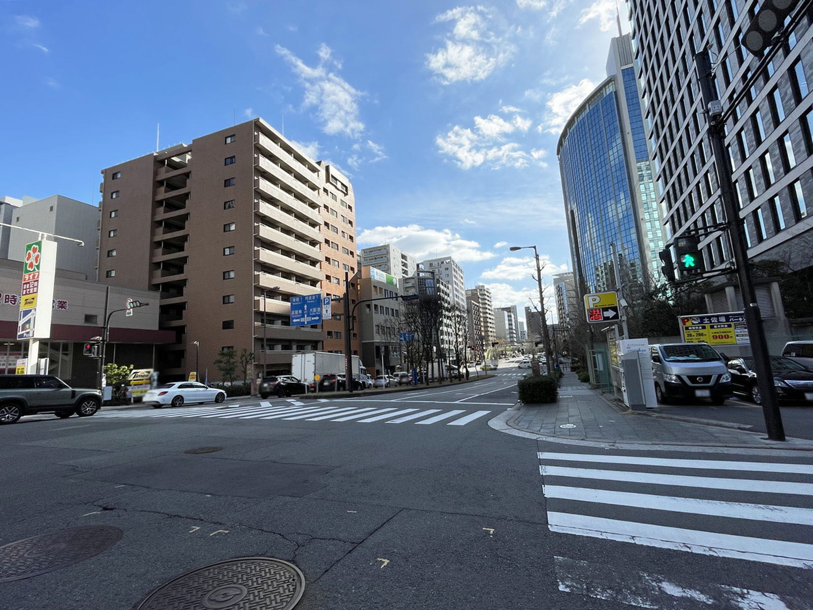 土佐堀ダイビル前面の土佐堀通