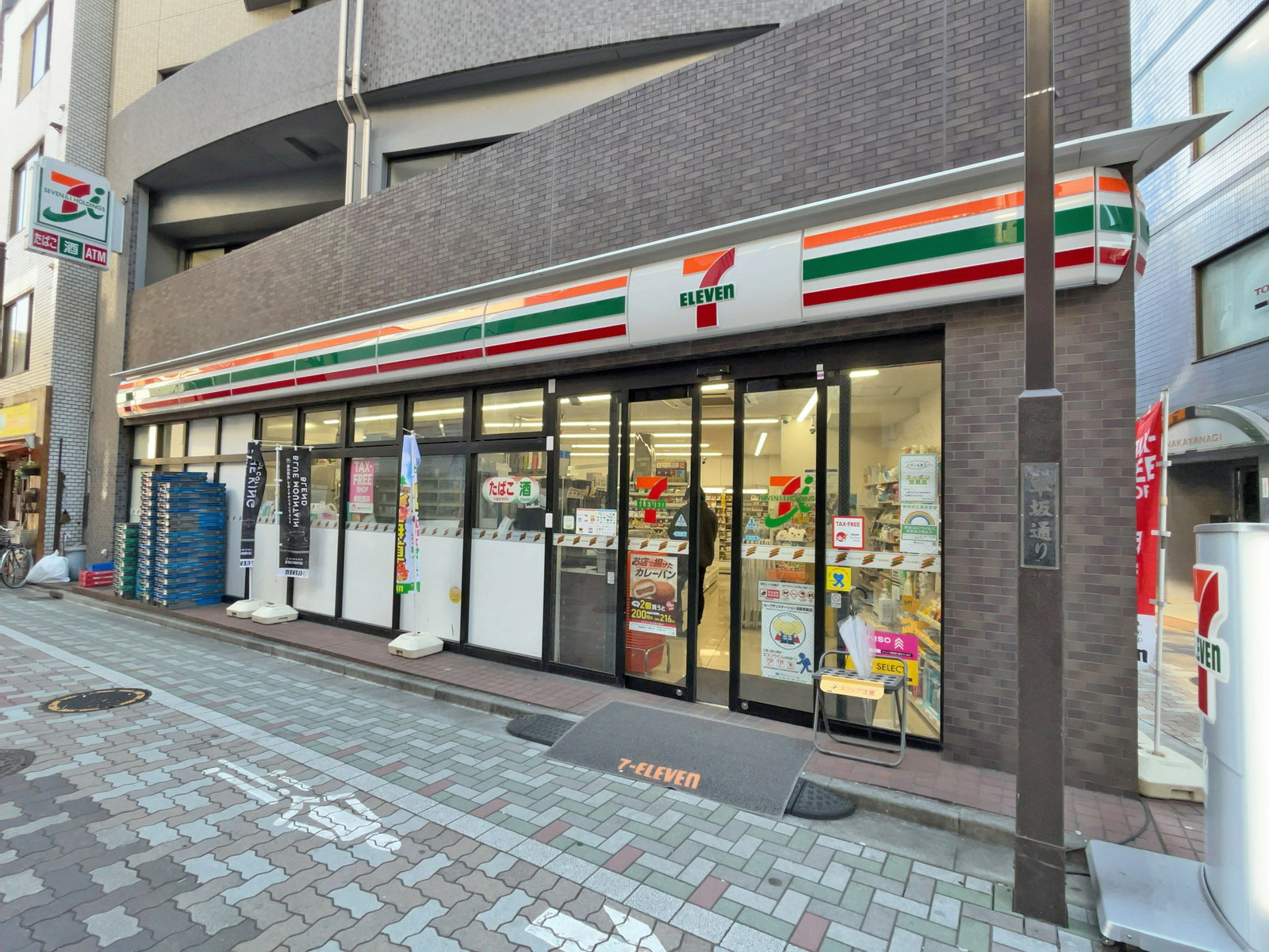 徒歩1分のセブンイレブン東上野二丁目車坂通り店