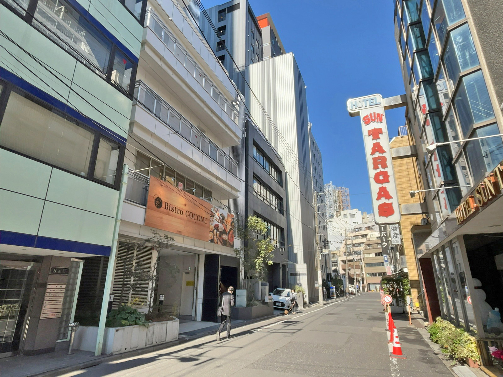 金剛ビル前面通り