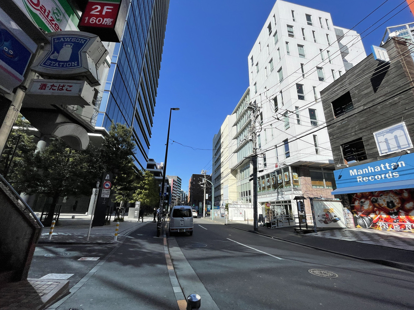 いちご渋谷宇田川町ビル前面の通り