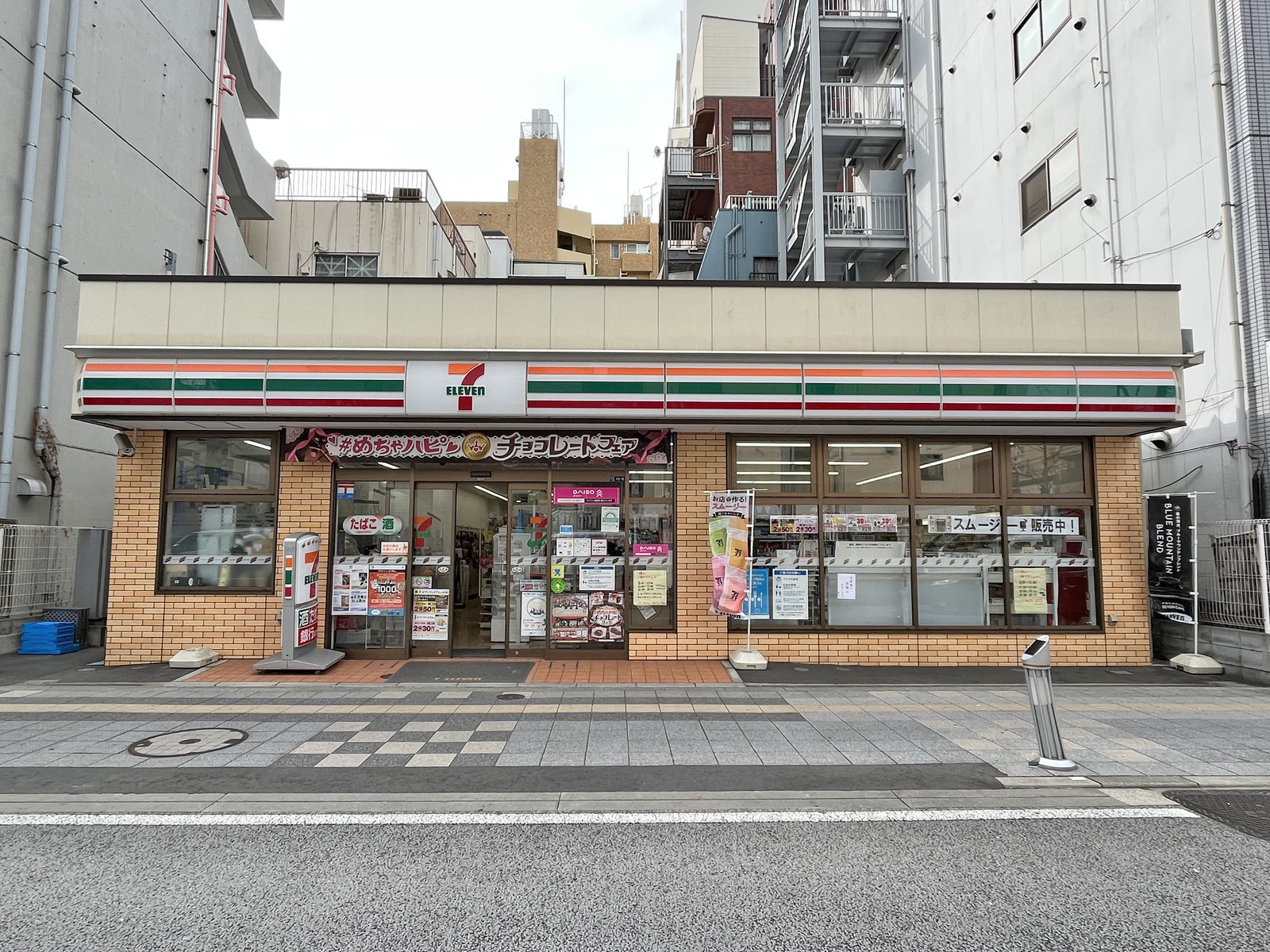 同じ並びのセブンイレブン墨田タワービュー通り店