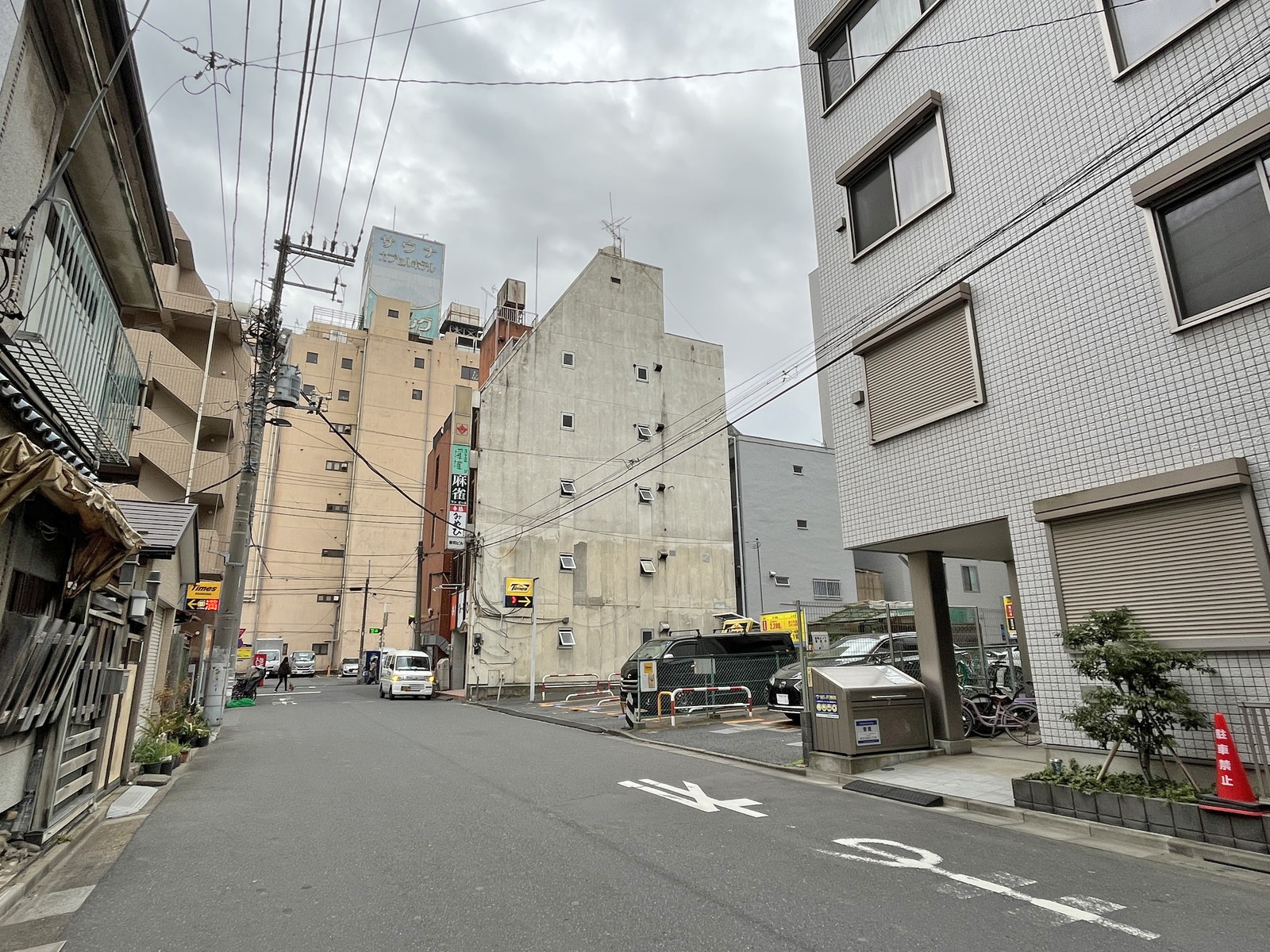 HO-EIビル前面通り