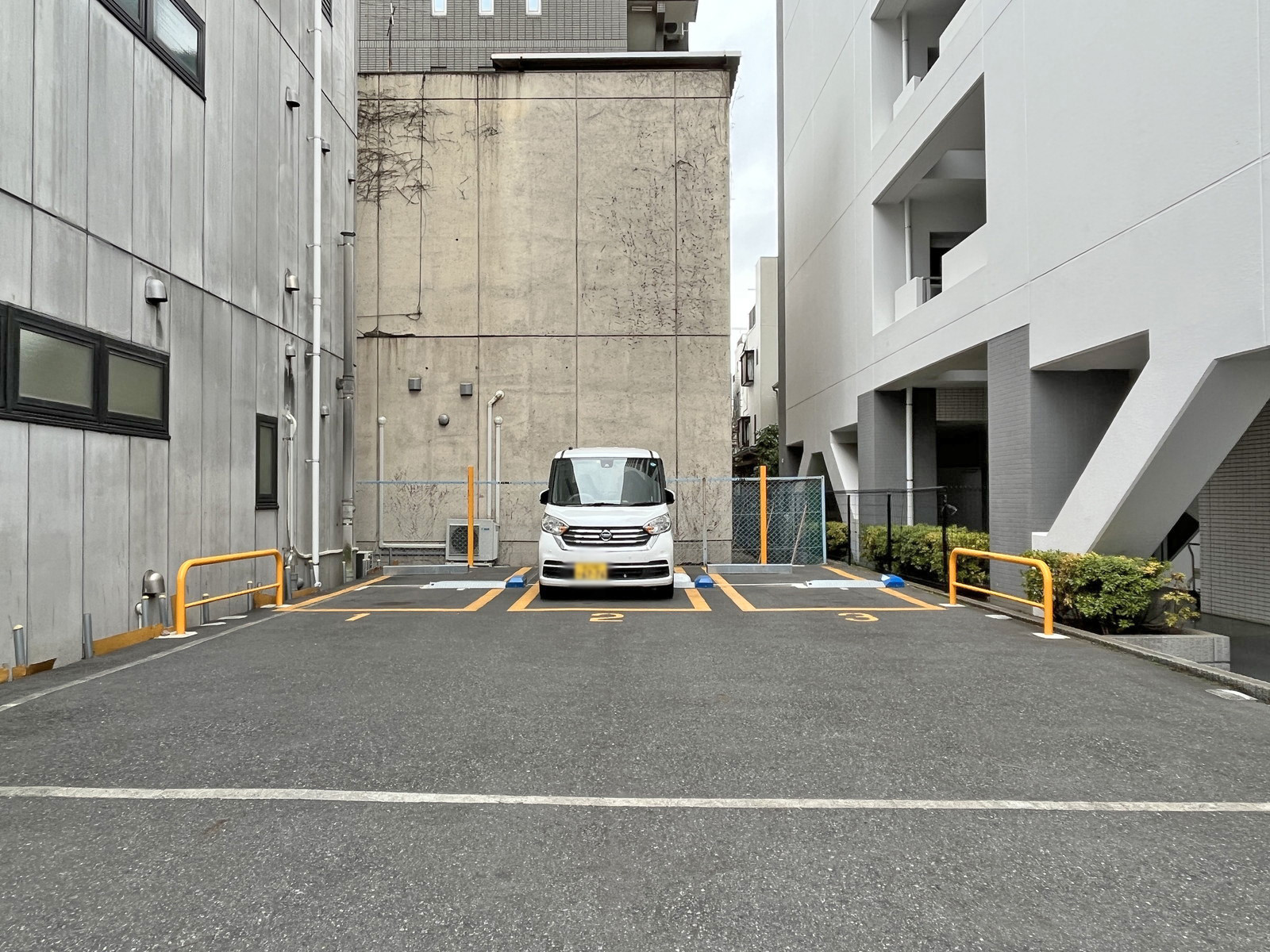 隣のコインパーキング