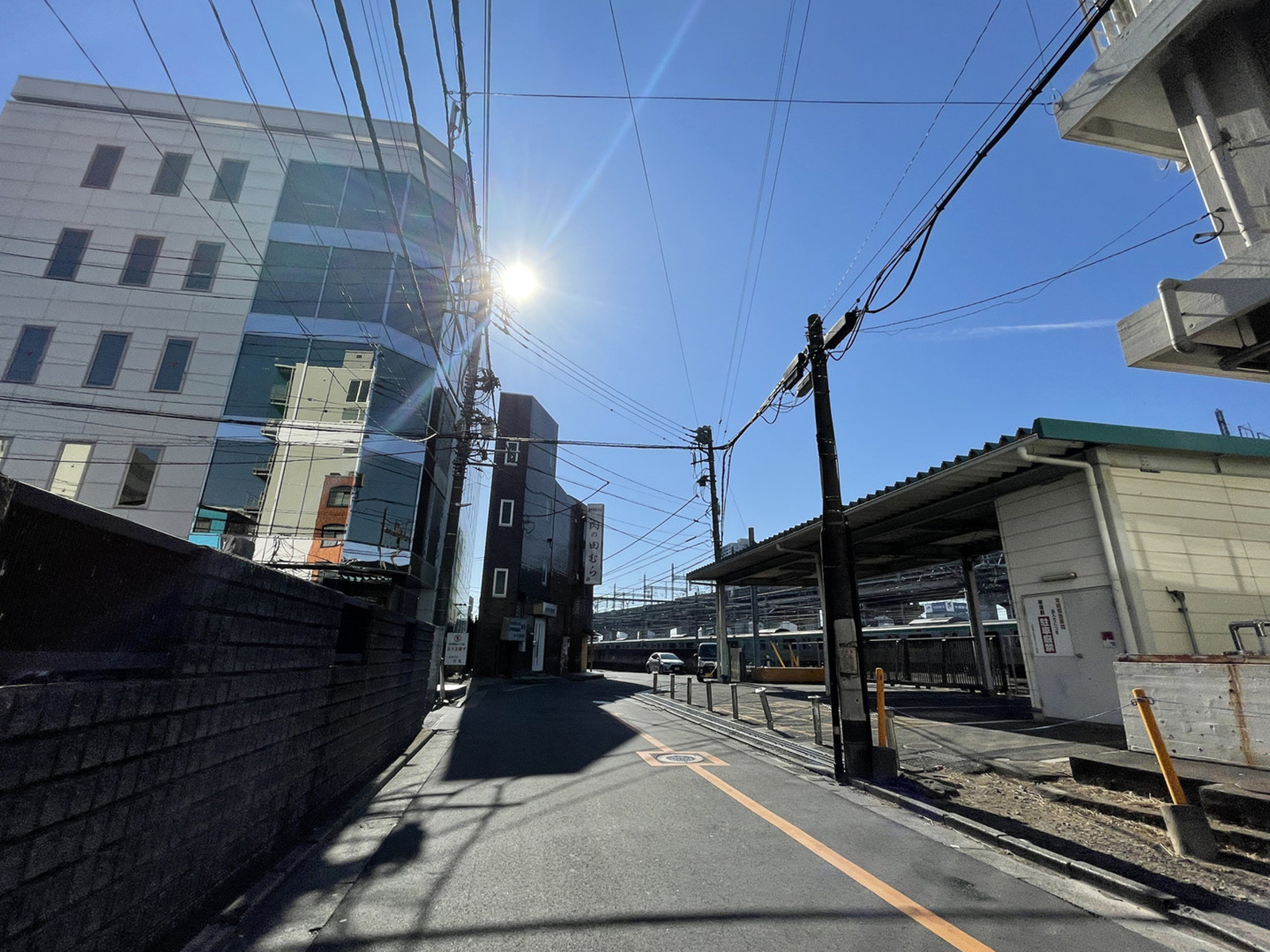 松亀センタービル2前面の通り