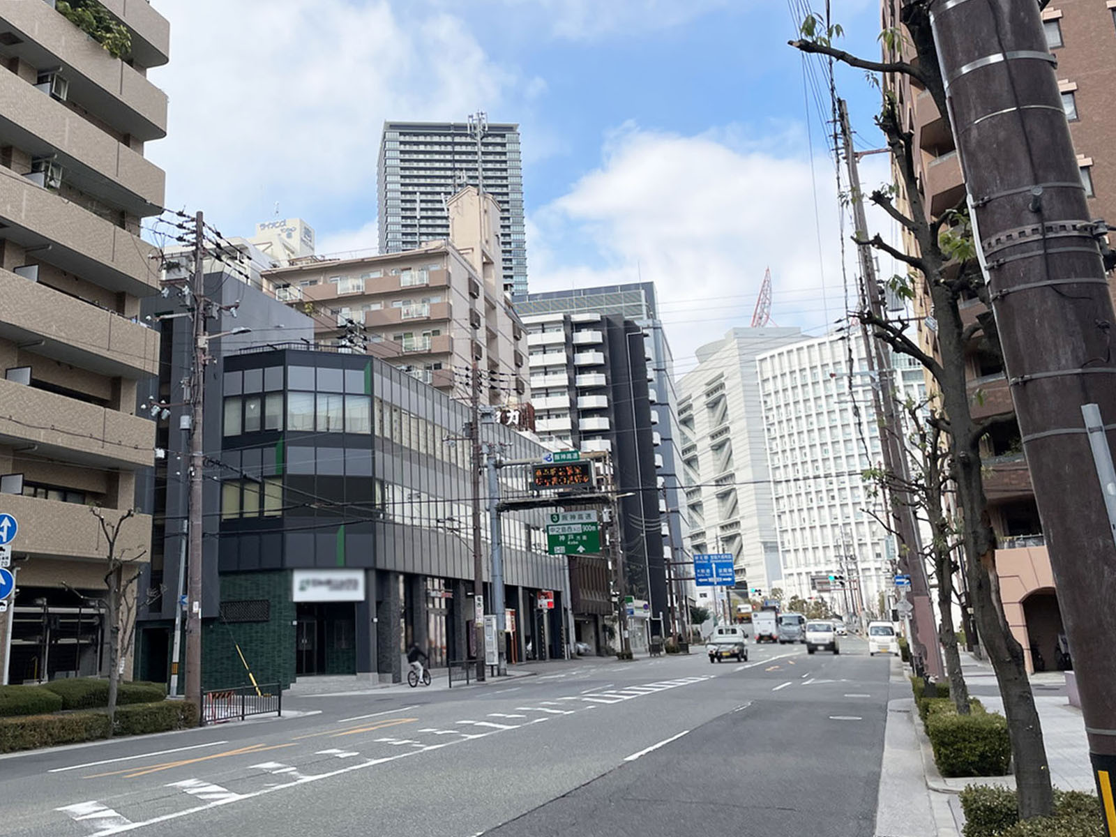 コーリ江⼾堀ビル前面の通り