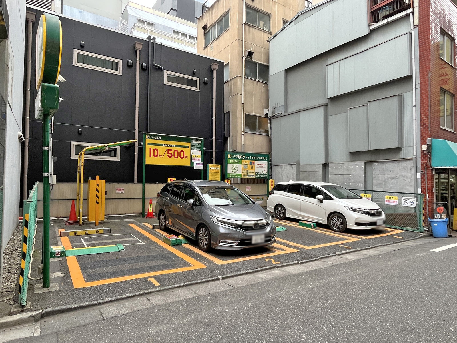 同じ並びのコインパーキング